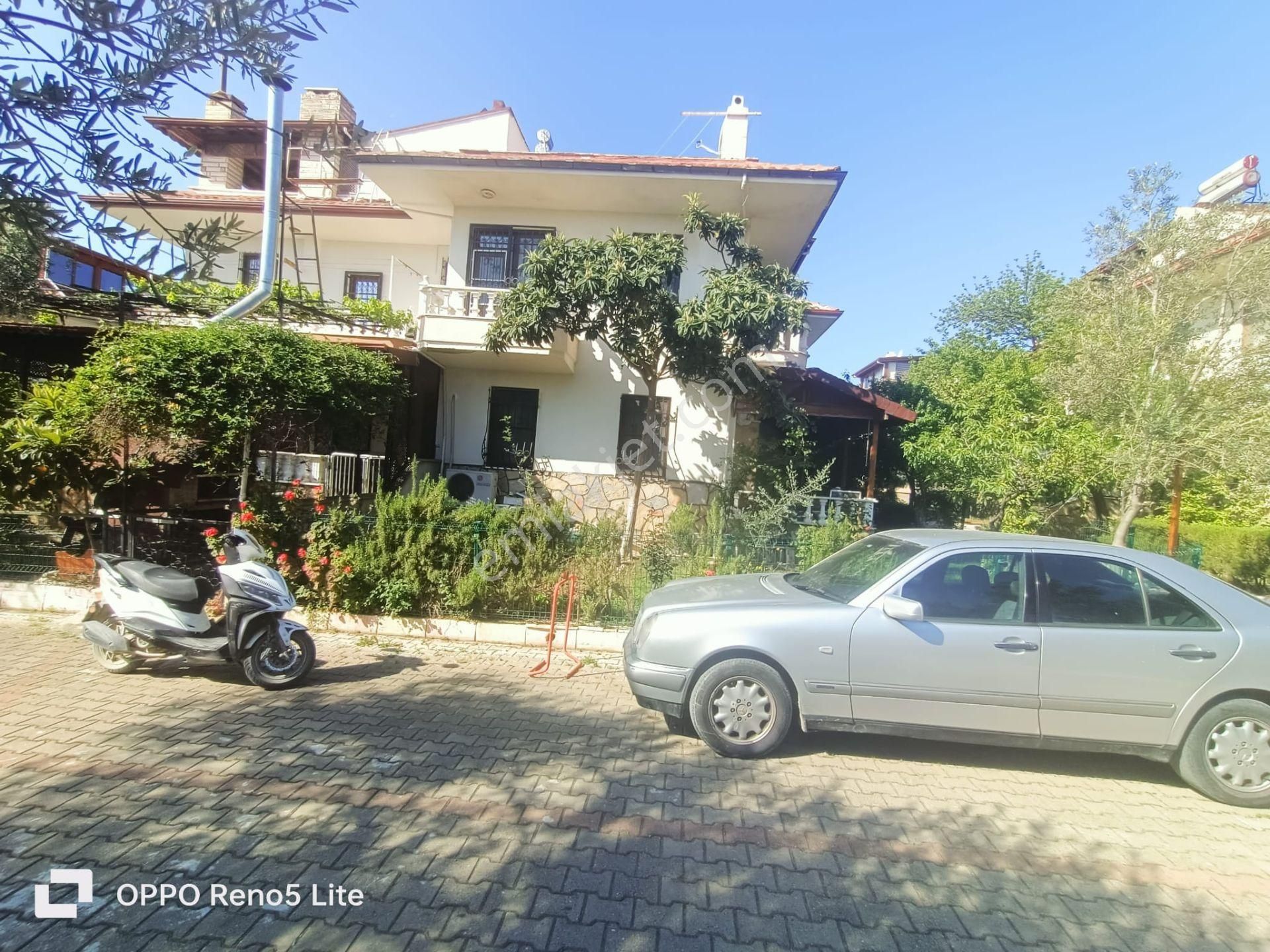 Balıkesir Edremit Güre Sahilde Buse Emlak'tan 3+1 Tripleks Villa - Görsel 5