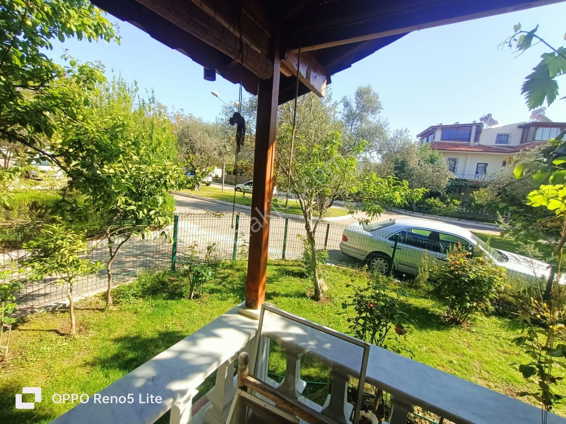 Balıkesir Edremit Güre Sahilde Buse Emlak'tan 3+1 Tripleks Villa - Görsel 22