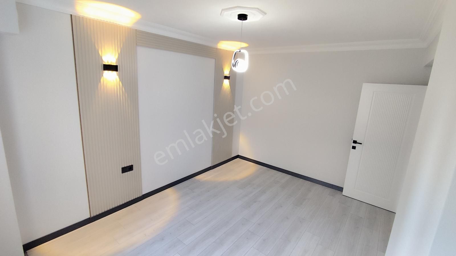 Akçay Merkezde Denize Yürüme Mesafesinde Bulunan 2+1 Ferah Daire - Görsel 10
