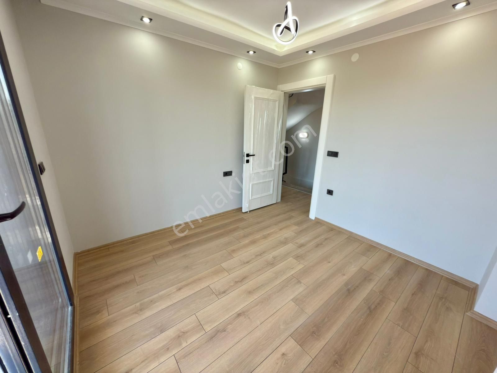 Didim Hisar Mah. 3+1 Açık Mutfaklı Sıfır Ve Lüx Teraslı Ön Cepheli İkiz Trıplex Villamız Satışdadır - Görsel 25