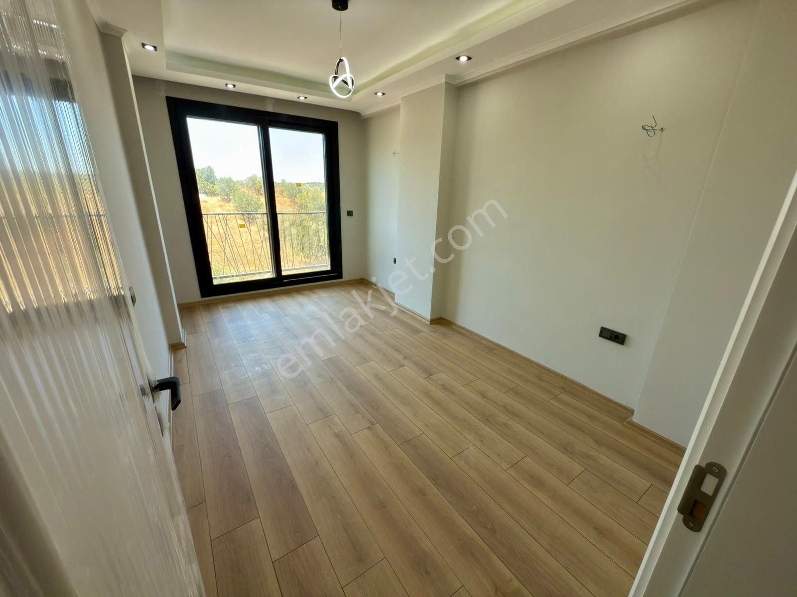 Didim Hisar Mah. 3+1 Açık Mutfaklı Sıfır Ve Lüx Teraslı Ön Cepheli İkiz Trıplex Villamız Satışdadır - Görsel 16