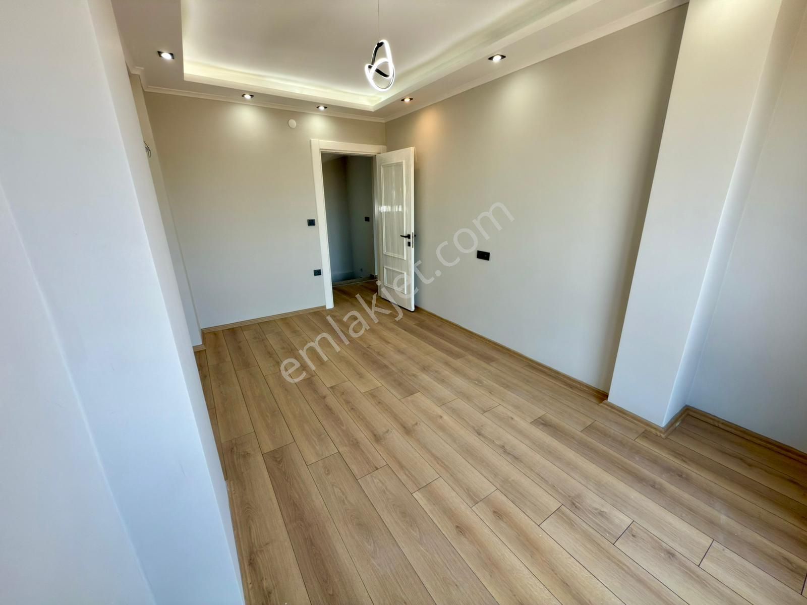 Didim Hisar Mah. 3+1 Açık Mutfaklı Sıfır Ve Lüx Teraslı Ön Cepheli İkiz Trıplex Villamız Satışdadır - Görsel 17