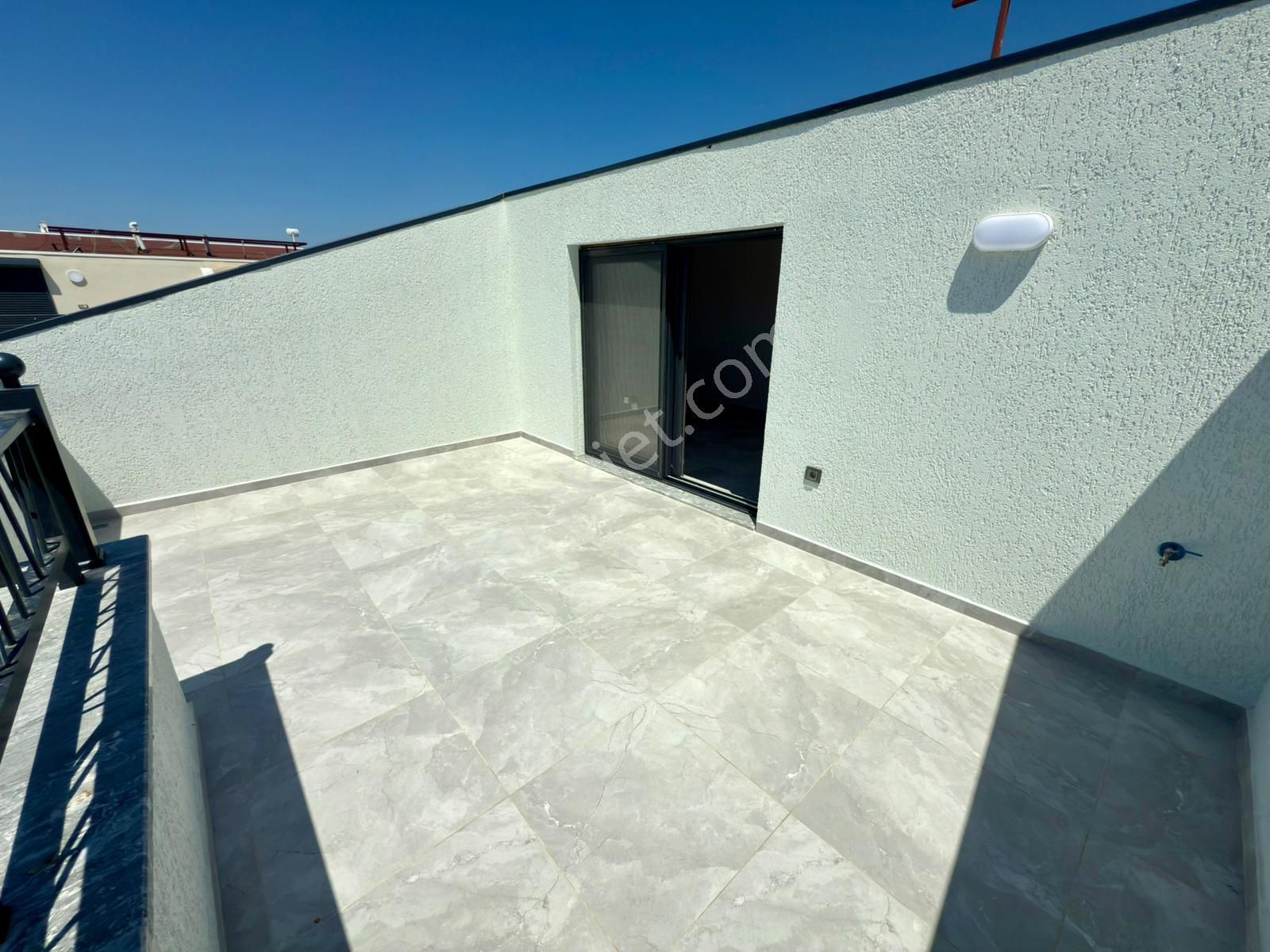 Didim Hisar Mah. 3+1 Açık Mutfaklı Sıfır Ve Lüx Teraslı Ön Cepheli İkiz Trıplex Villamız Satışdadır - Görsel 31