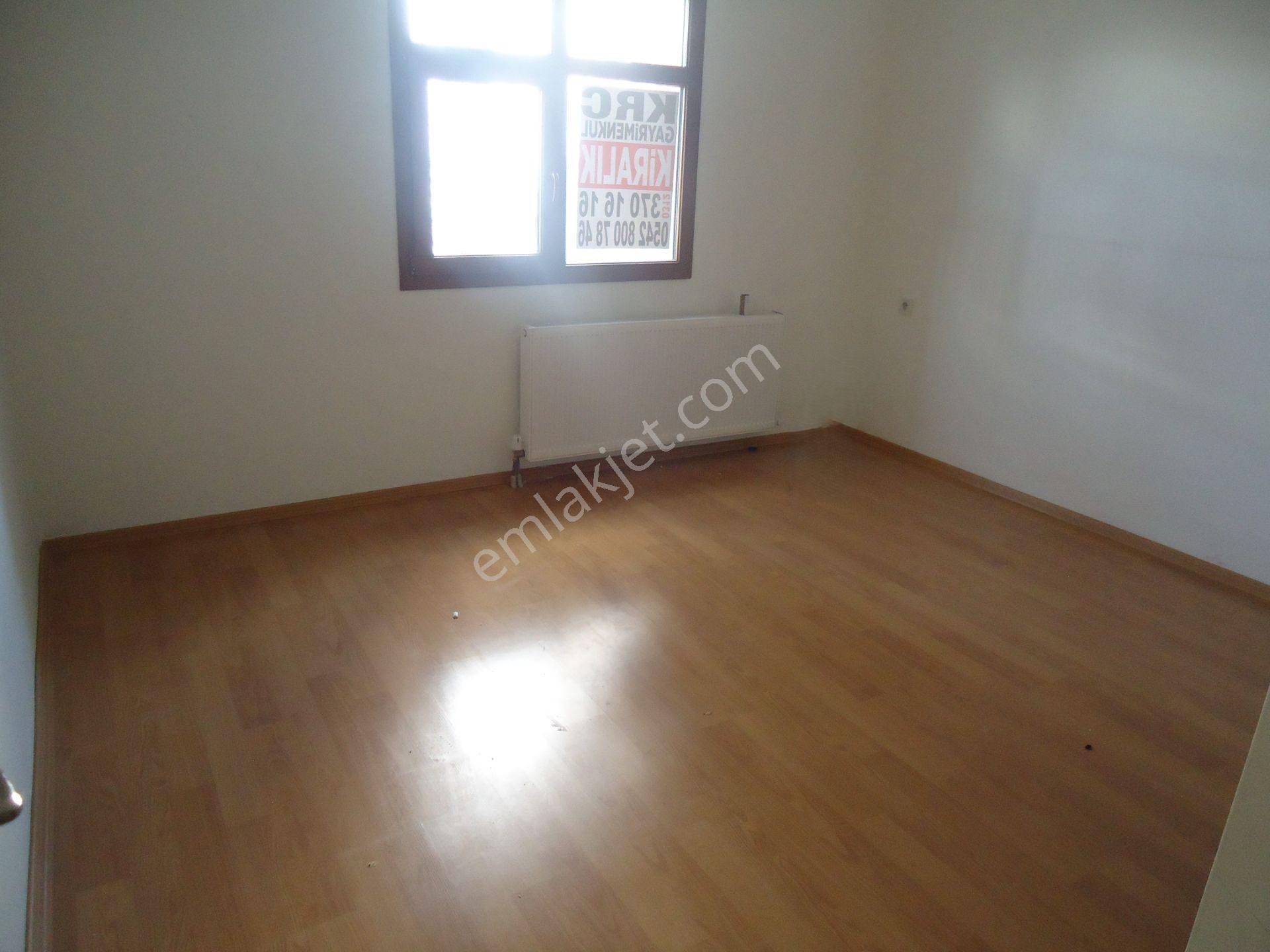 Krc'den Uzun Bloklarda Kiralık 4+1 Kiralık Daire - Görsel 13