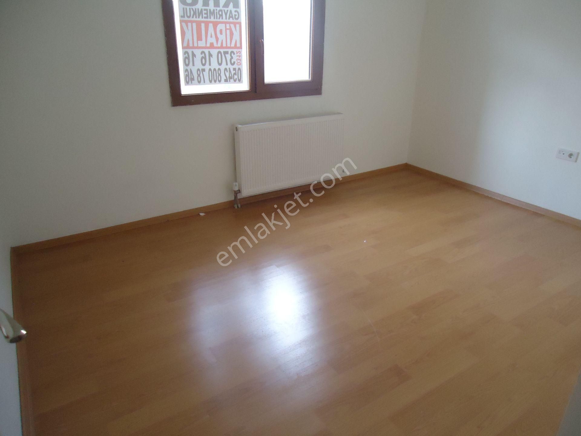 Krc'den Uzun Bloklarda Kiralık 4+1 Kiralık Daire - Görsel 16