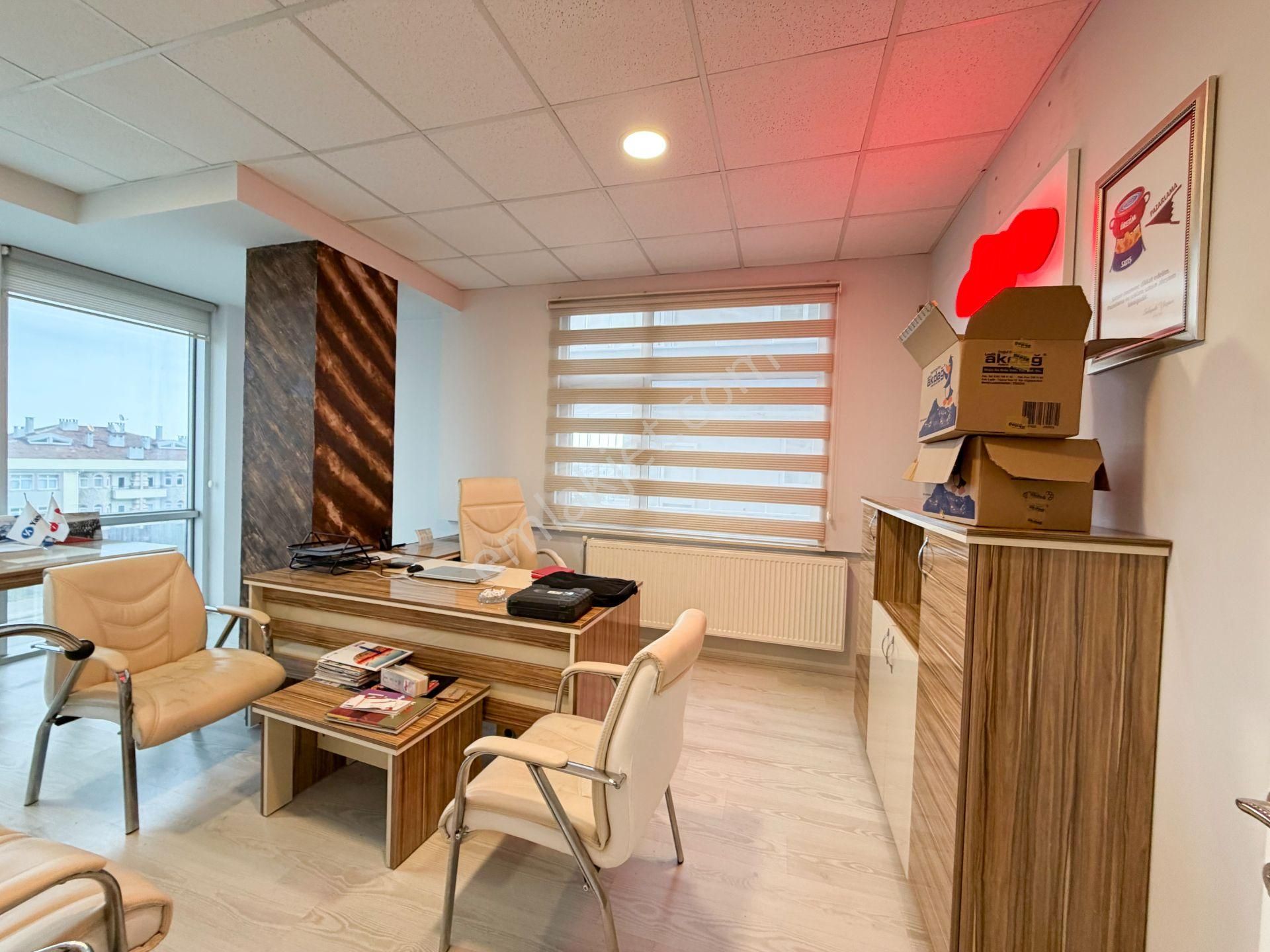 Anayola Cephe 200 M2 6 Oda Mutfak 2 Wc Li Ofis - Görsel 9