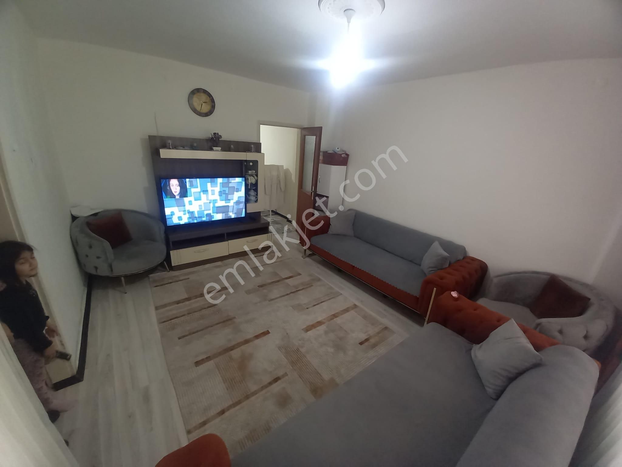 Sincan Tandoğan'da Merkeze Yakın Altta Daire Olan Kelepir Balkonlu Yatırımlık Daire - Görsel 12