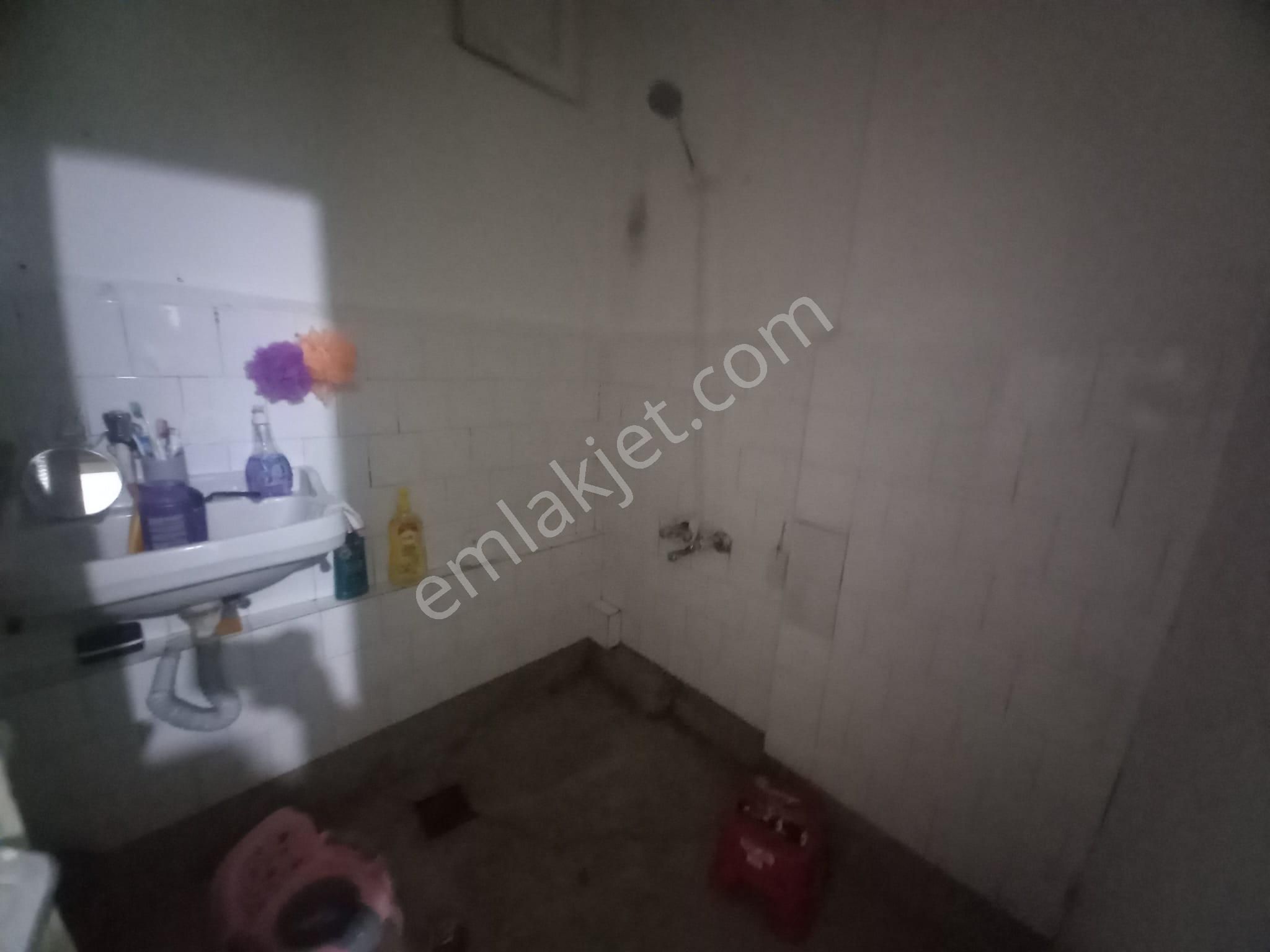 Sincan Tandoğan'da Merkeze Yakın Altta Daire Olan Kelepir Balkonlu Yatırımlık Daire - Görsel 14