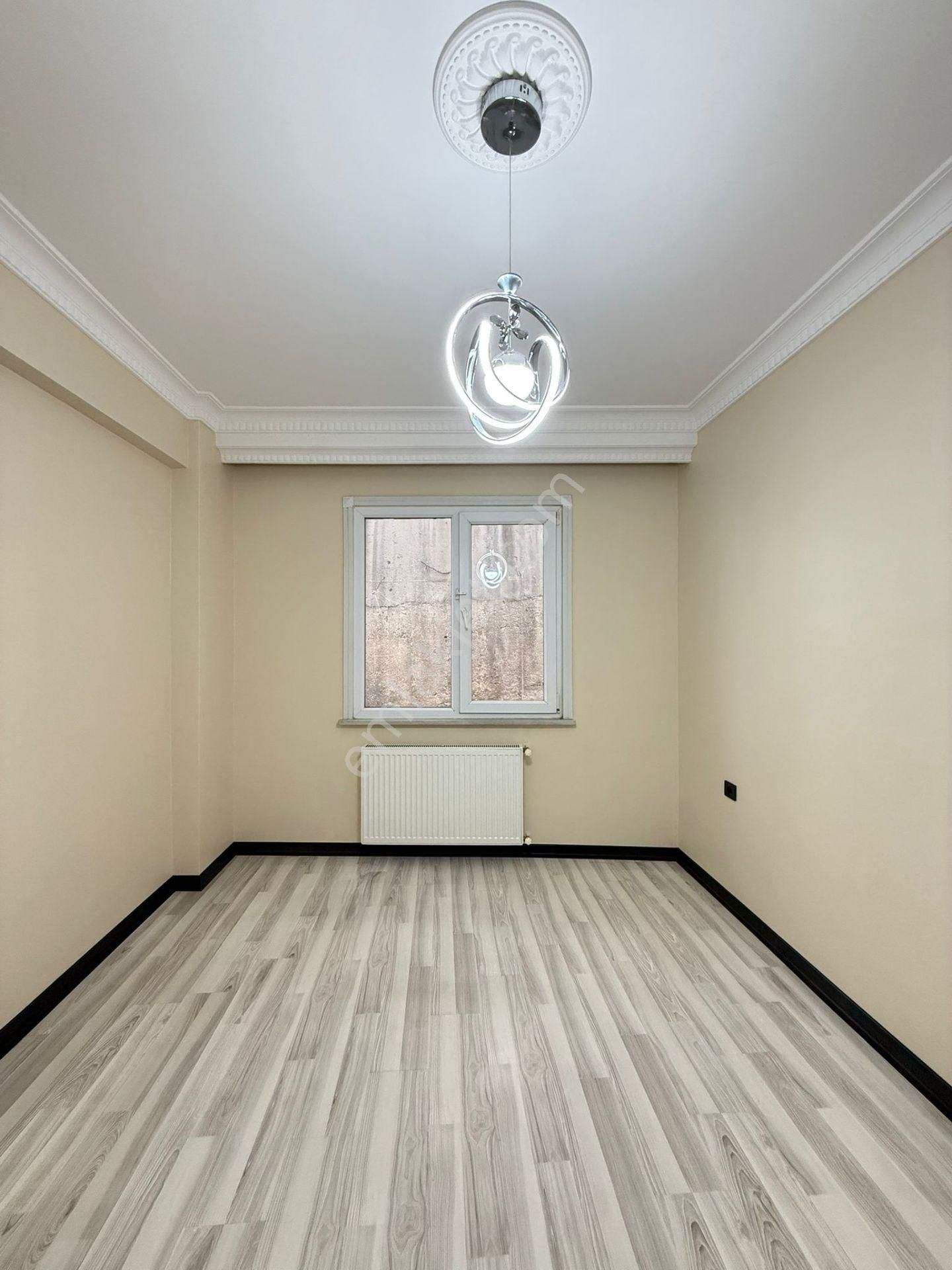 Yunus Emre Mahallesinde Lüx Tasarımlı 2+1 Kiralık Daire - Görsel 15