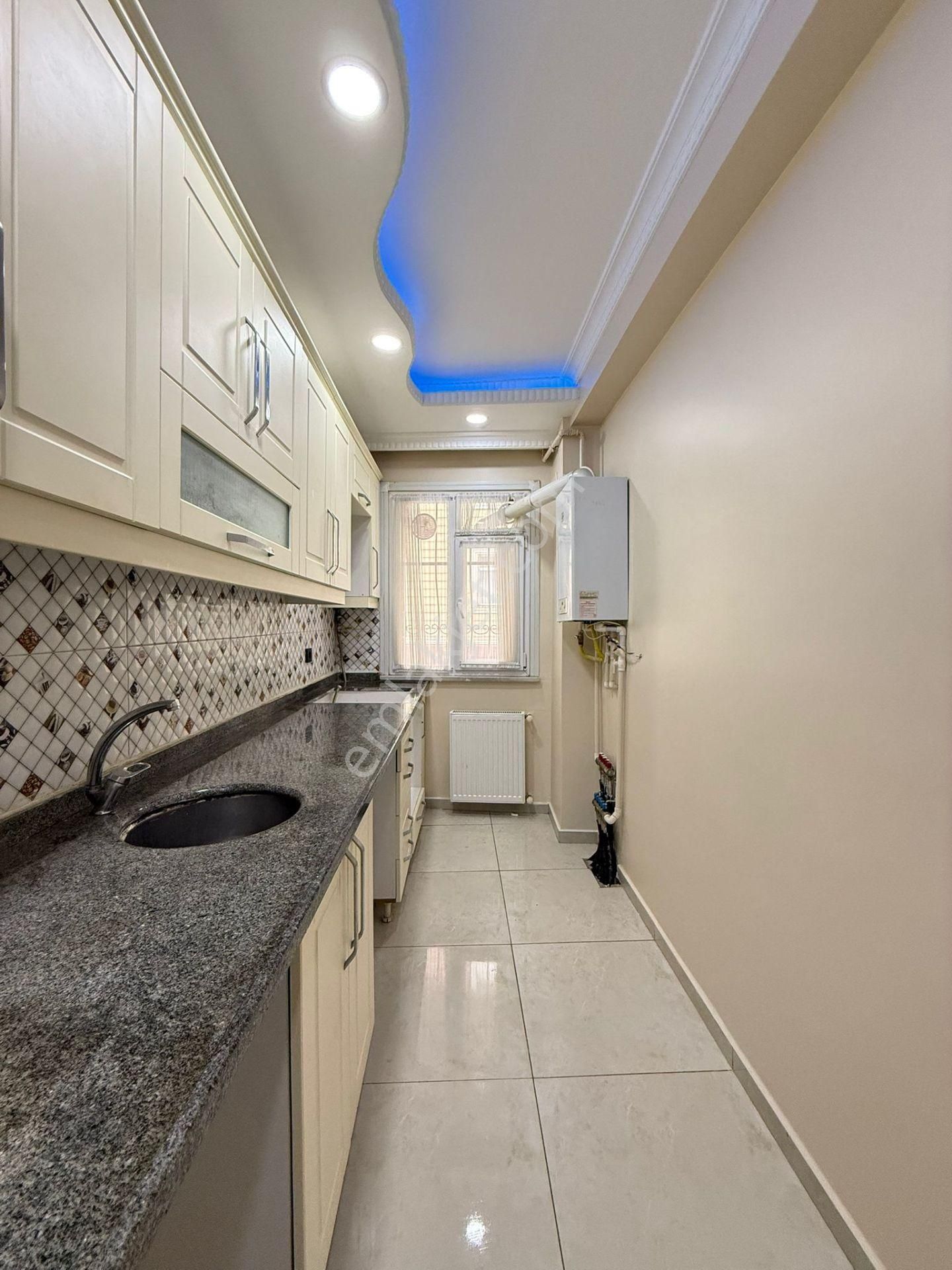 Yunus Emre Mahallesinde Lüx Tasarımlı 2+1 Kiralık Daire - Görsel 10