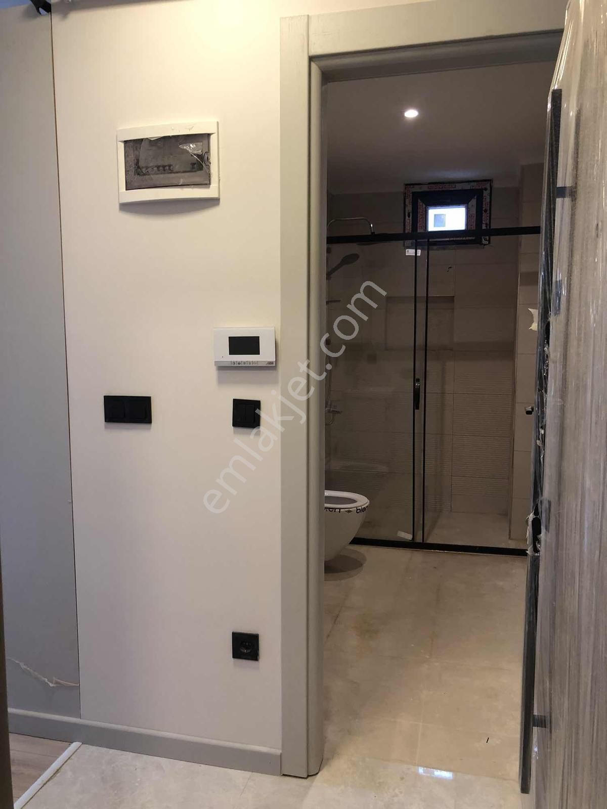 Küçükbakkalköy Bankalara Yakın Lüks 1+ 1 Daire 41.000tl - Görsel 9