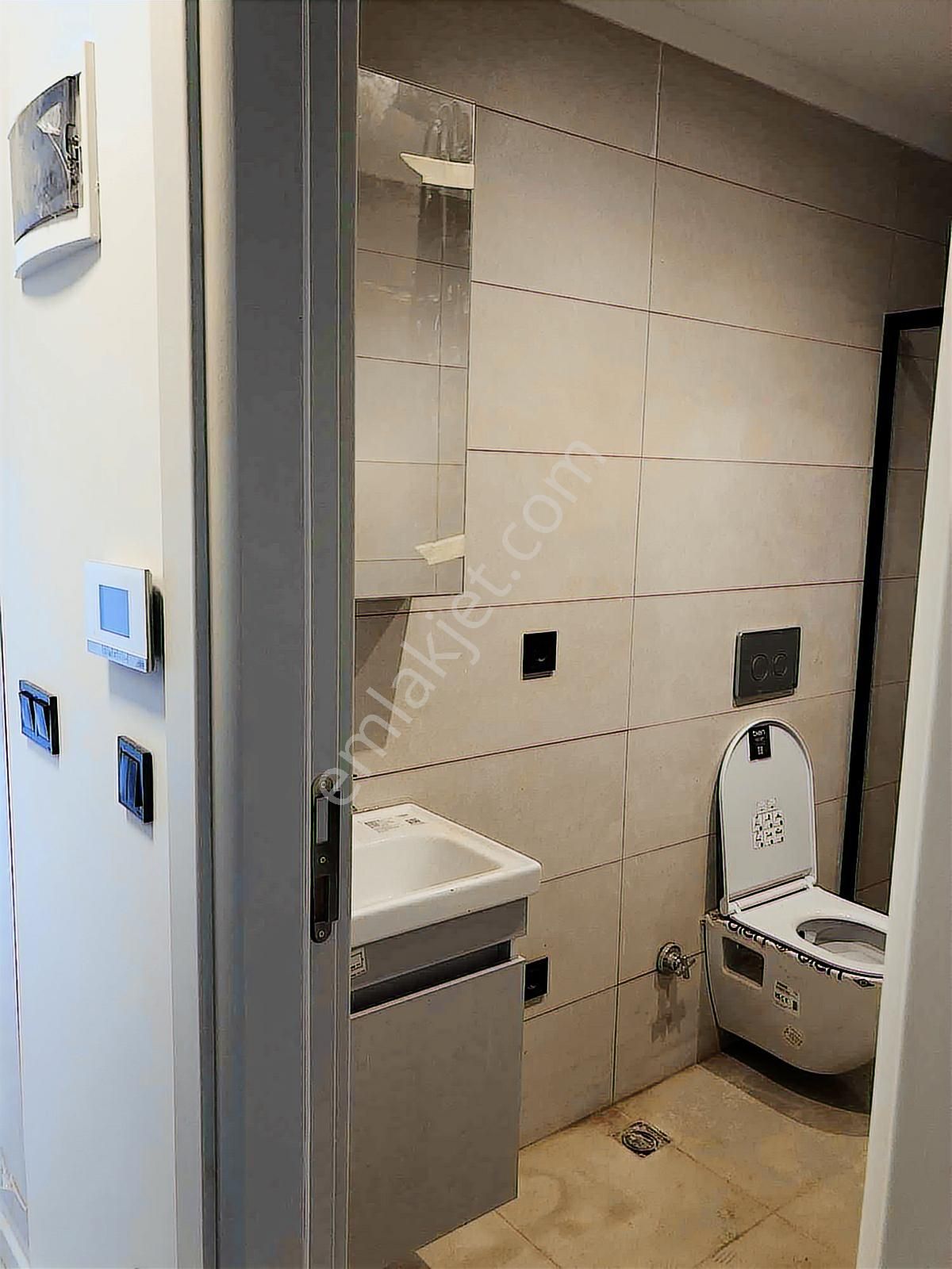 Küçükbakkalköy Bankalara Yakın Lüks 1+ 1 Daire 41.000tl - Görsel 19