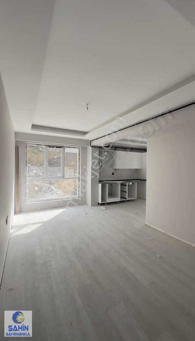 Cobanlıda Geniş Buyu 1+1 Daire