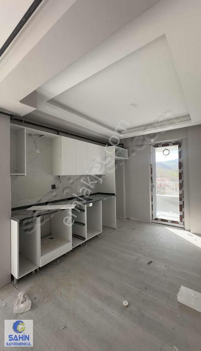 Cobanlıda Geniş Buyu 1+1 Daire - Görsel 11