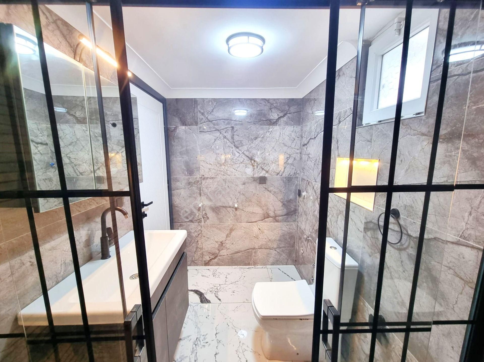 🎇akçay Merkez'de Aygül'den🎇 Şık Mimari Tasarımlı Ön Cephe Ara Kat Ayrı Mutfaklı 2+1 Satılık Daire - Görsel 32