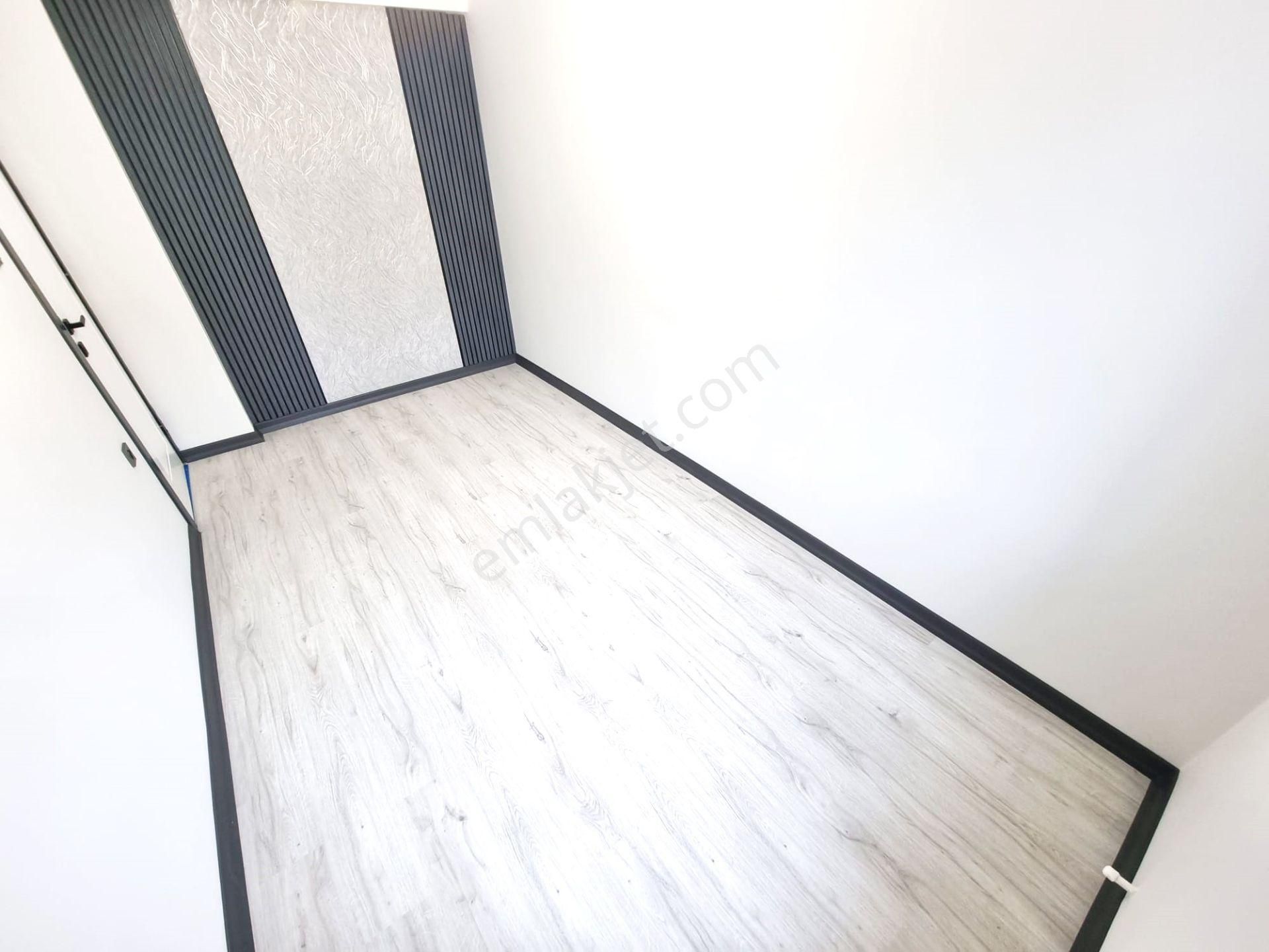 🎇akçay Merkez'de Aygül'den🎇 Şık Mimari Tasarımlı Ön Cephe Ara Kat Ayrı Mutfaklı 2+1 Satılık Daire - Görsel 20