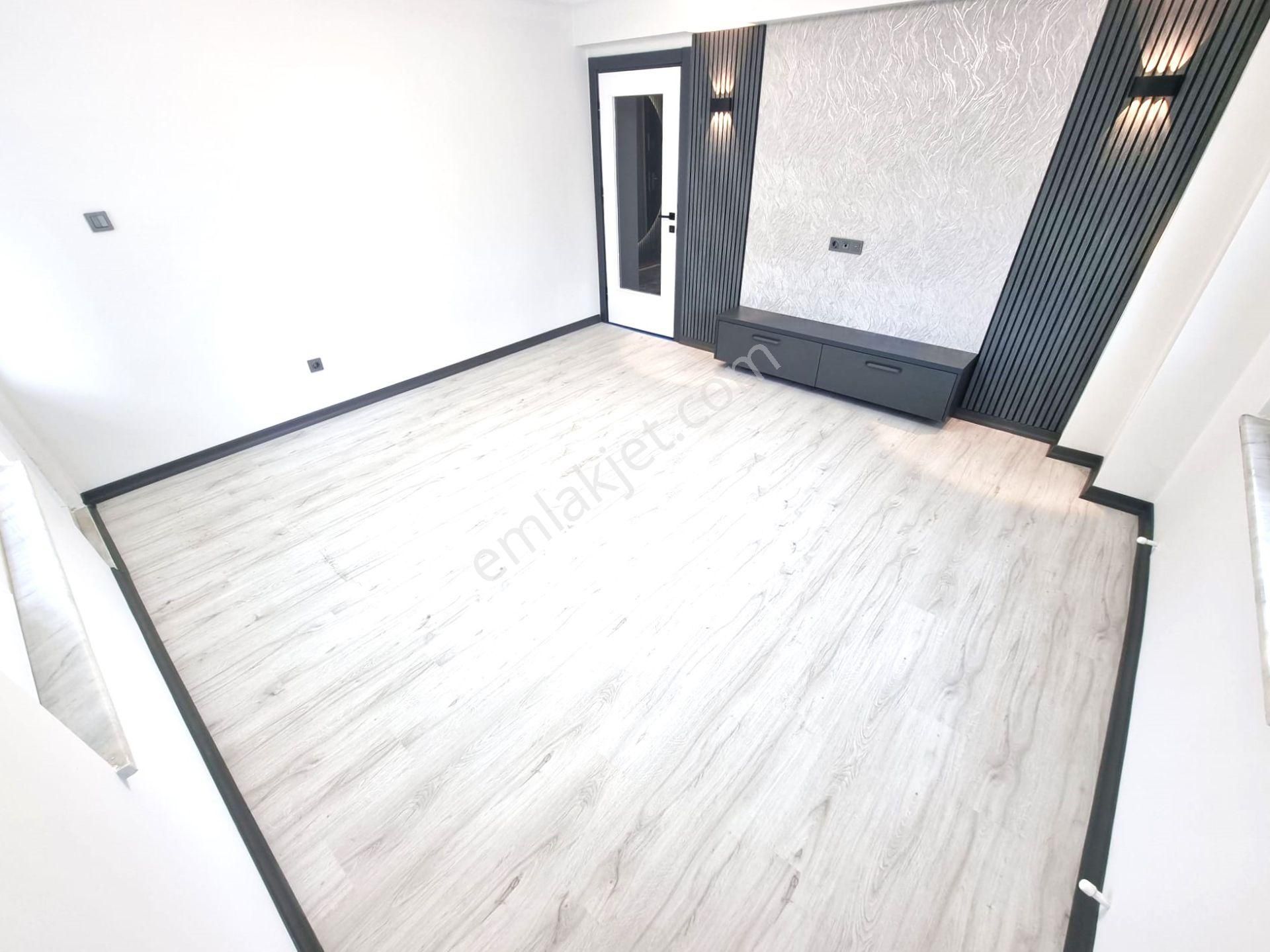 🎇akçay Merkez'de Aygül'den🎇 Şık Mimari Tasarımlı Ön Cephe Ara Kat Ayrı Mutfaklı 2+1 Satılık Daire - Görsel 11