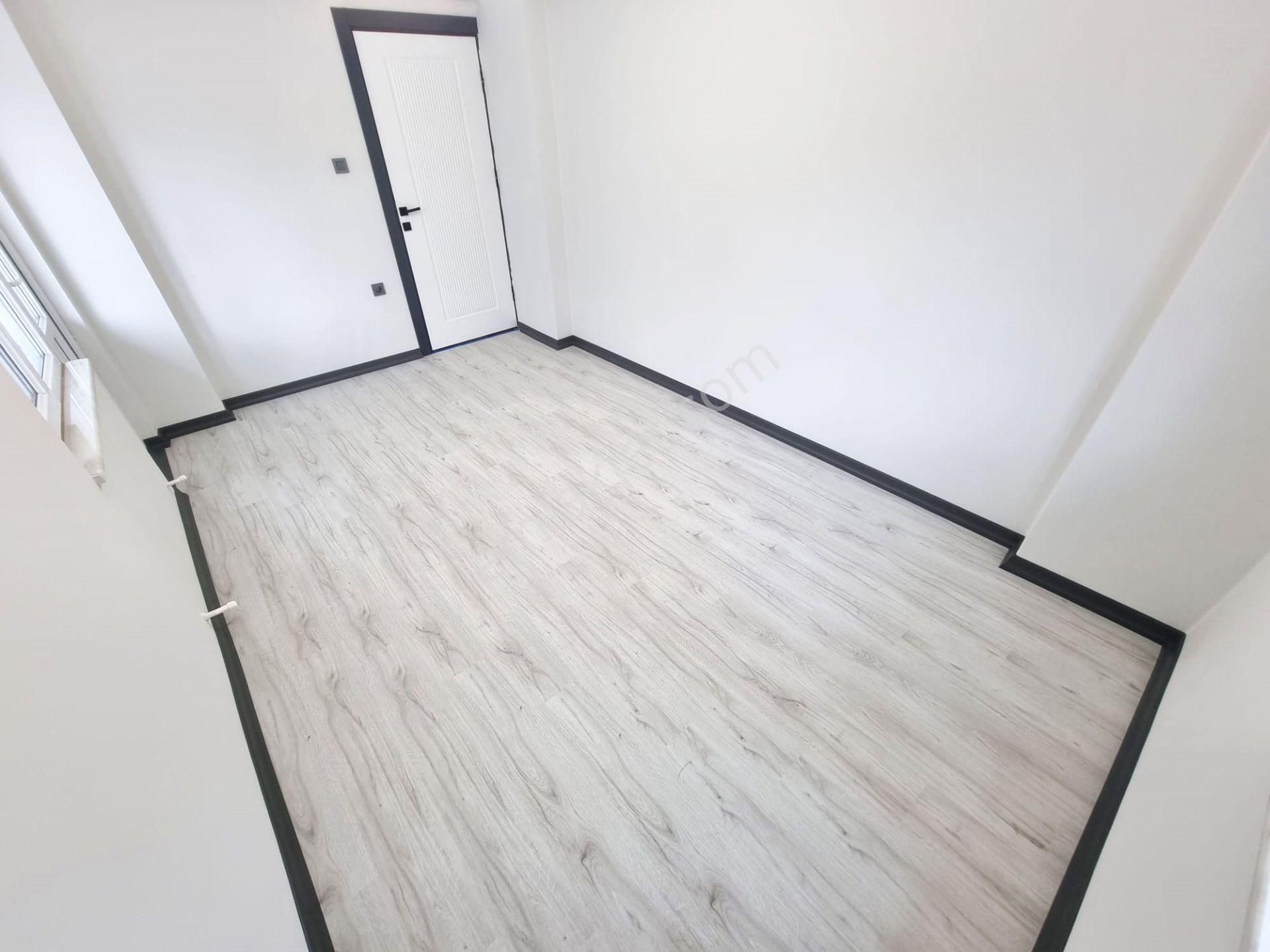 🎇akçay Merkez'de Aygül'den🎇 Şık Mimari Tasarımlı Ön Cephe Ara Kat Ayrı Mutfaklı 2+1 Satılık Daire - Görsel 25