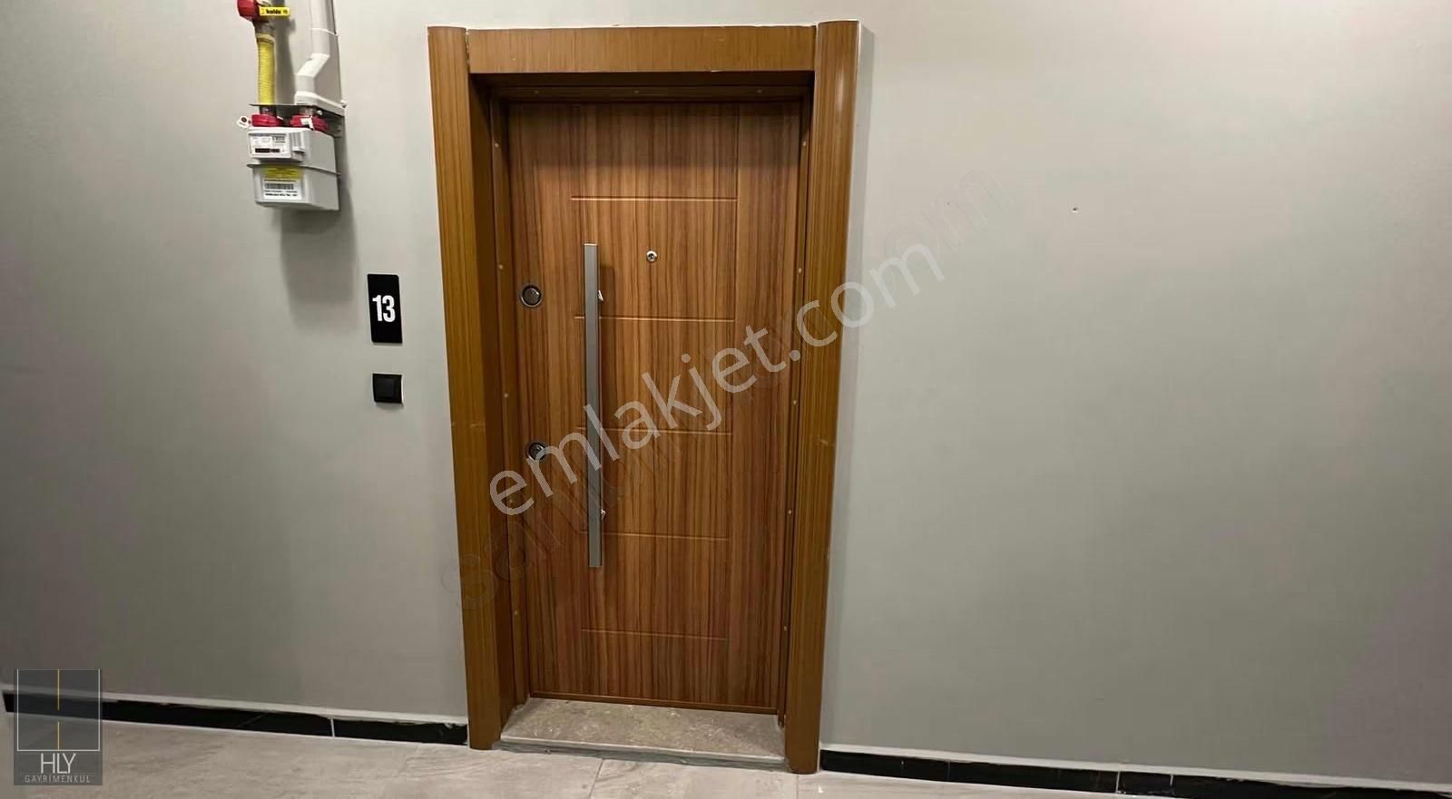 Hly Gayrimenkulden Bahçelievler Mah.de Lüks 1+1 Eşyalı Satılık - Görsel 13