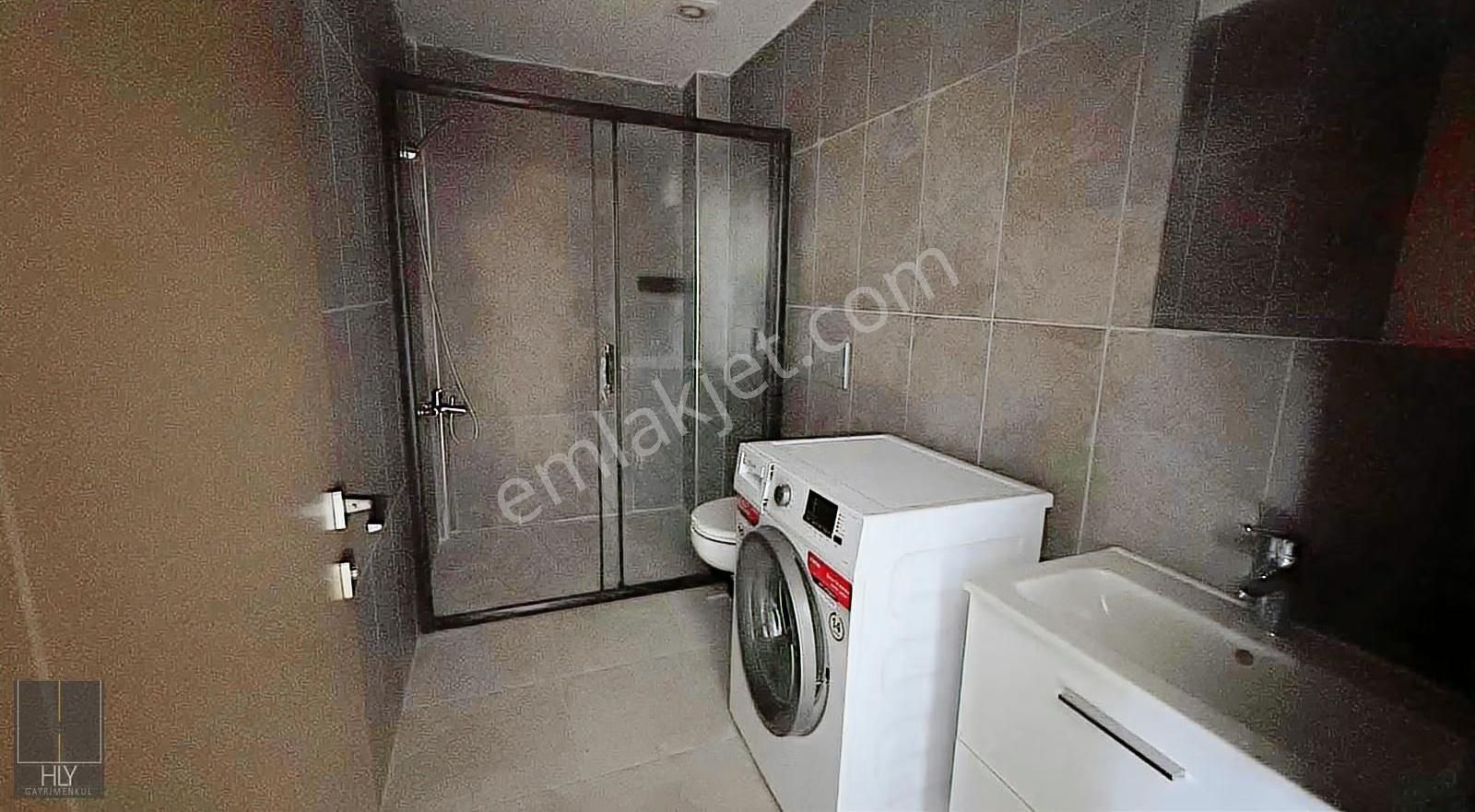 Hly Gayrimenkulden Bahçelievler Mah.de Lüks 1+1 Eşyalı Satılık - Görsel 5