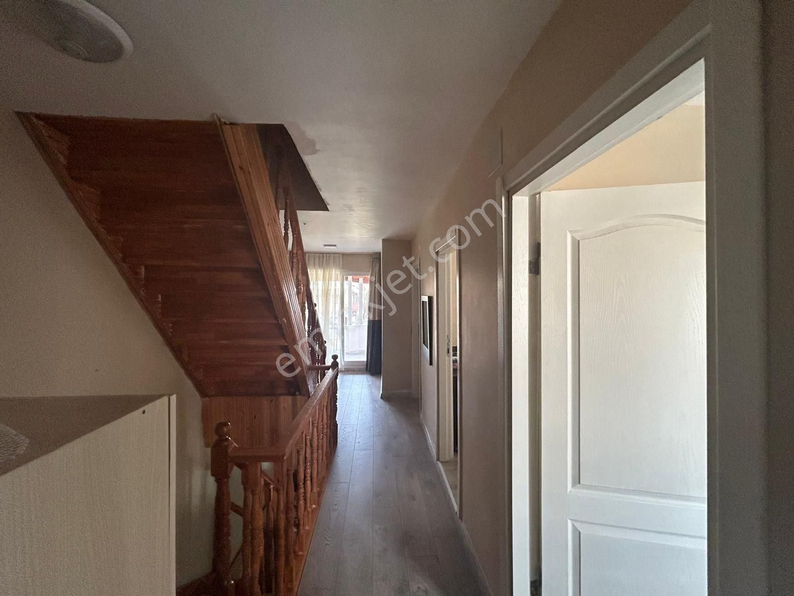 Ayvalık Altınova Akasya Sitesinde Masrafsız Satılık Villa - Görsel 23