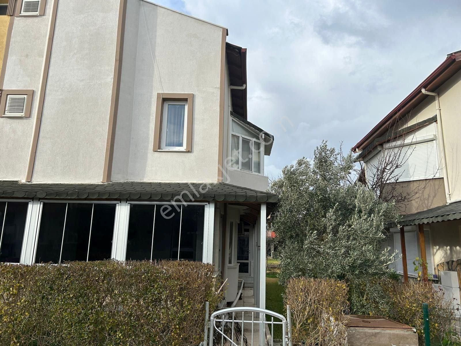 Ayvalık Altınova Akasya Sitesinde Masrafsız Satılık Villa - Görsel 8