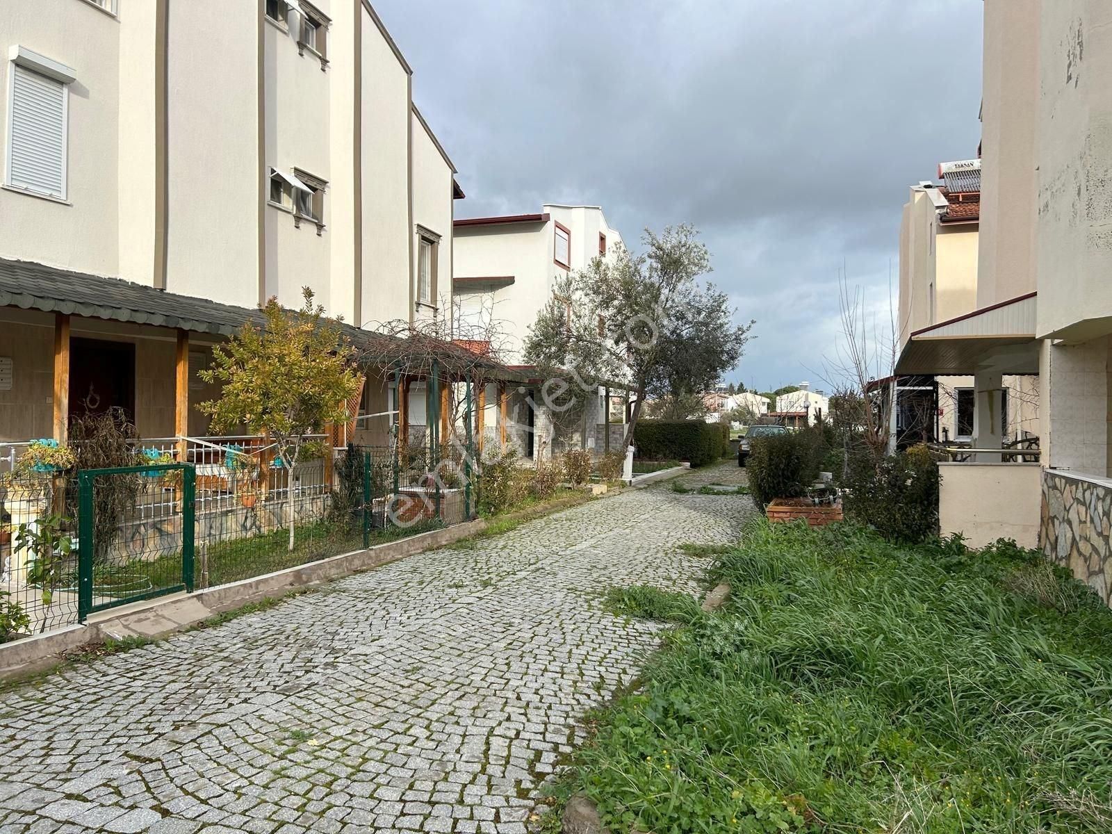 Ayvalık Altınova Akasya Sitesinde Masrafsız Satılık Villa - Görsel 9