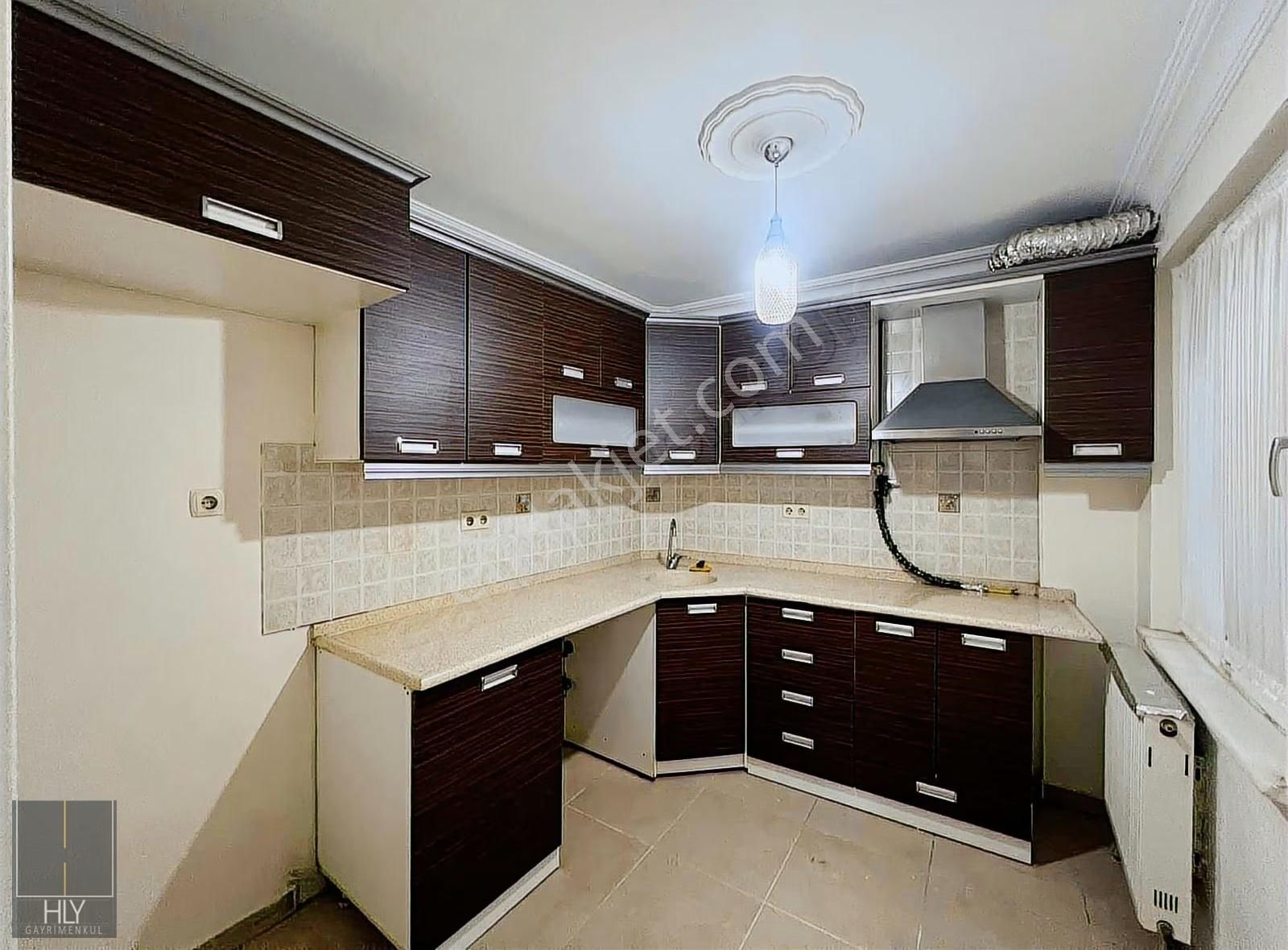 Hly Gayrimenkul'den Alihikmet Paşa Mah.de Kiralık 2+1 Daire - Görsel 12