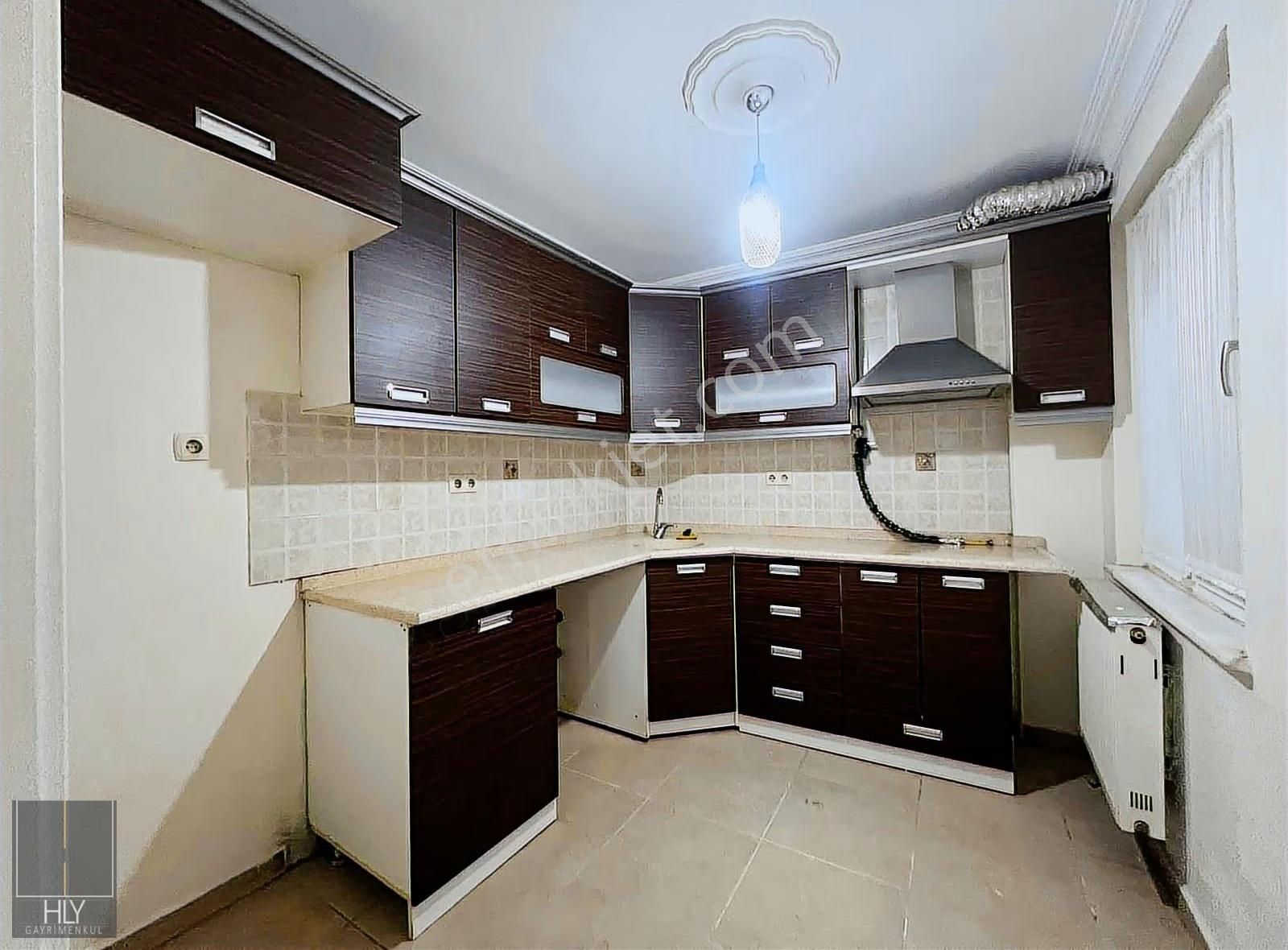 Hly Gayrimenkul'den Alihikmet Paşa Mah.de Kiralık 2+1 Daire - Görsel 15