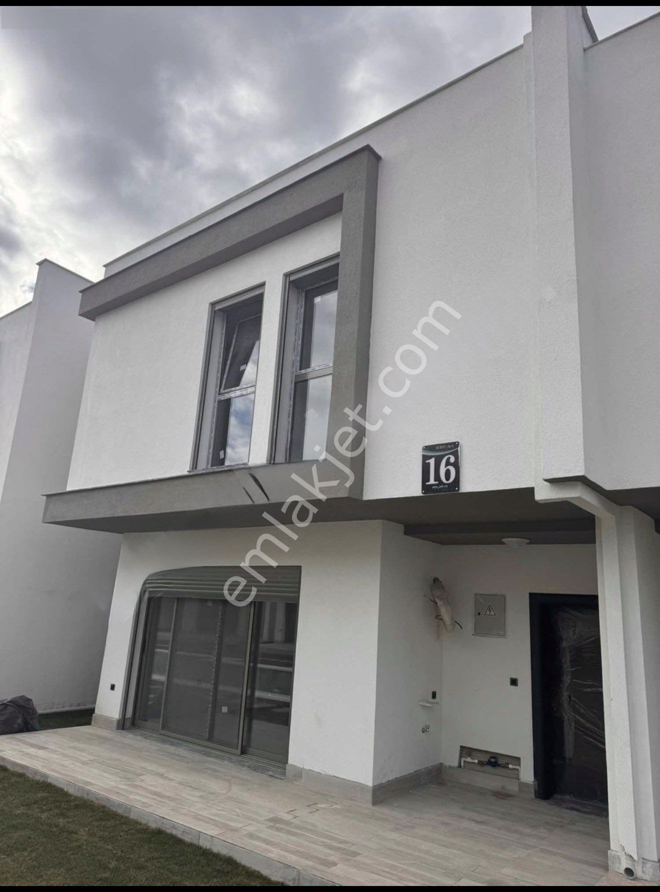 Davutlar'da Denize 800 Metre Mesafe'de 3+1 Lüks Satılık Villa - Görsel 8