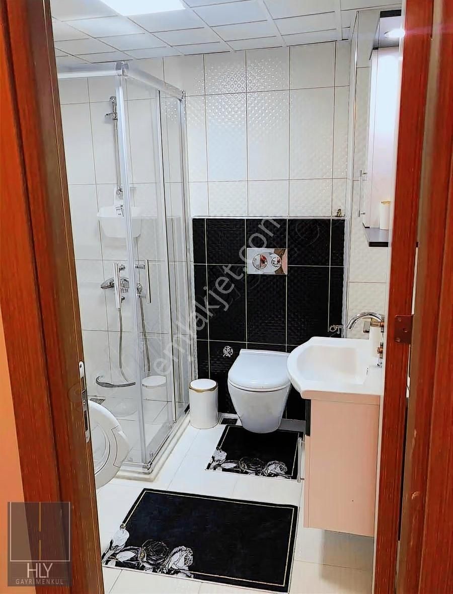 Hly Gayrimenkul'den G.o.p Da 1+1 Eşyalı Kiracılı Satılık Daire - Görsel 3