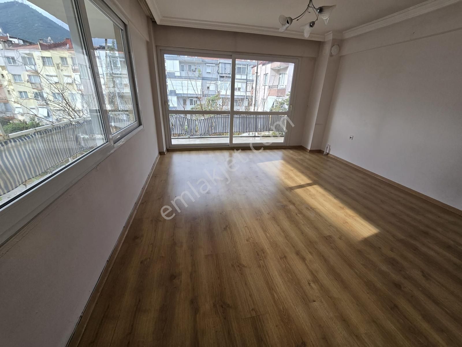 Balçova Eğitim Mahallesinde Otoban Yakını 3+1 Kiralık Daire - Görsel 24