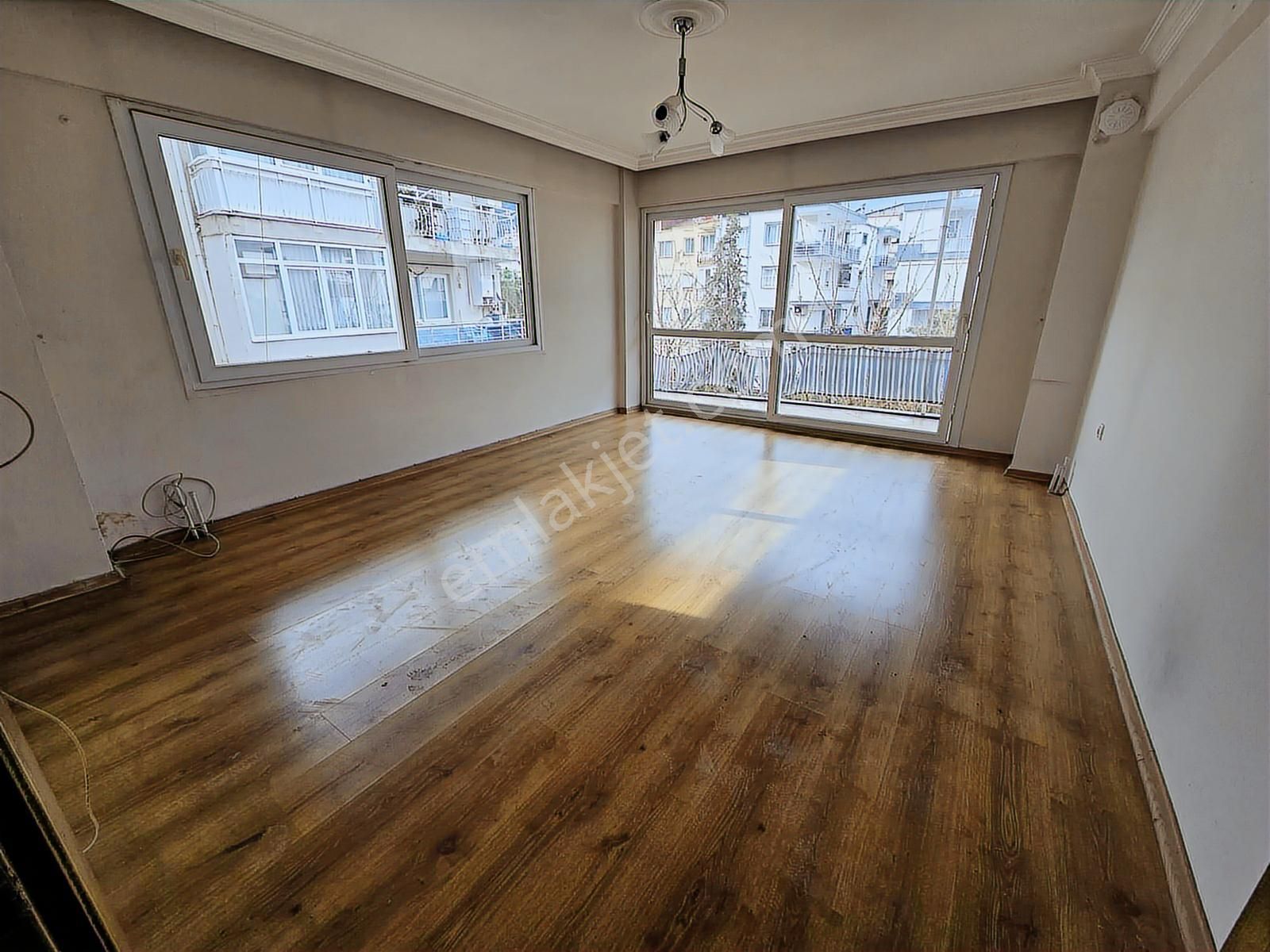 Balçova Eğitim Mahallesinde Otoban Yakını 3+1 Kiralık Daire - Görsel 13