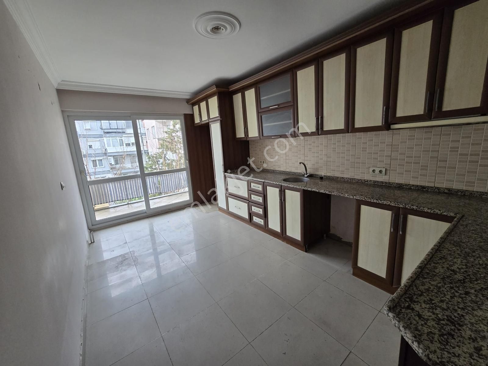 Balçova Eğitim Mahallesinde Otoban Yakını 3+1 Kiralık Daire - Görsel 12