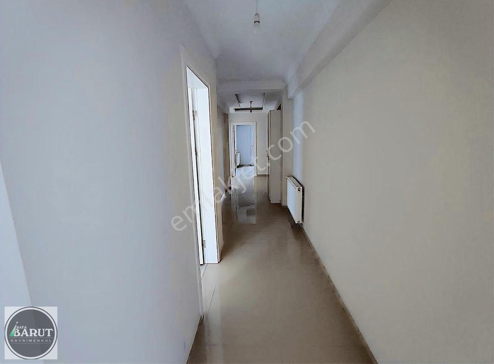 Kapalı Pazar Yeri Altı 3.cü Kat Cam Balkonlu Kiralık 3+1 Daire - Görsel 3