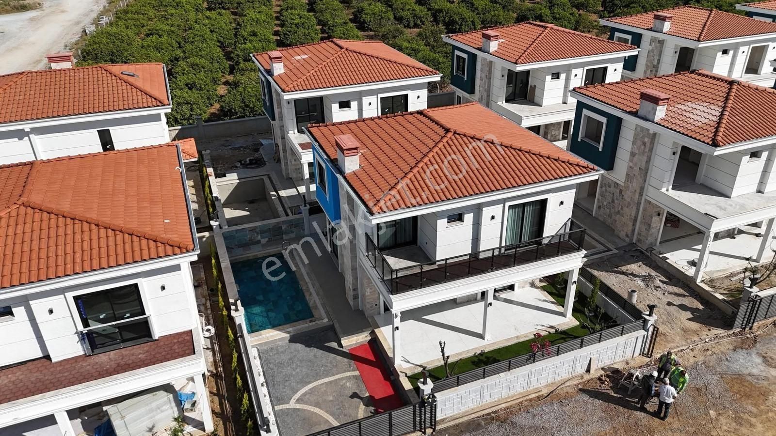 Kuşadası Davutlar Bölgesinde Satılık 3+1 Villa - Görsel 9