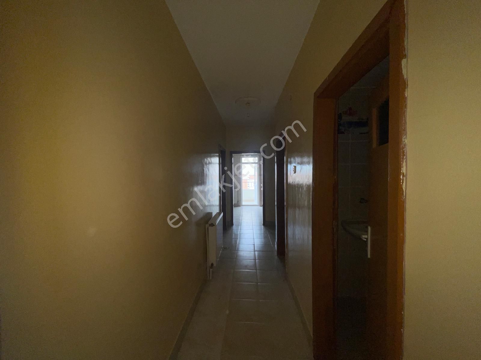 Malazgirt Mah"de 3+1 Ön Cepheli Ara Katta Masrafsız Daire !!! - Görsel 19