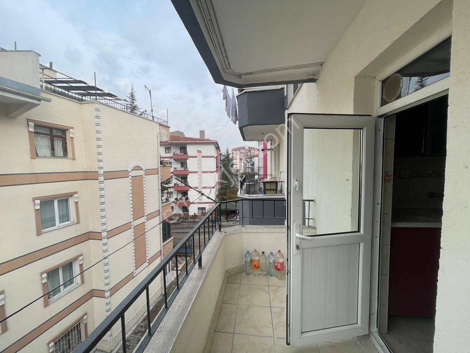 Malazgirt Mah"de 3+1 Ön Cepheli Ara Katta Masrafsız Daire !!! - Görsel 2