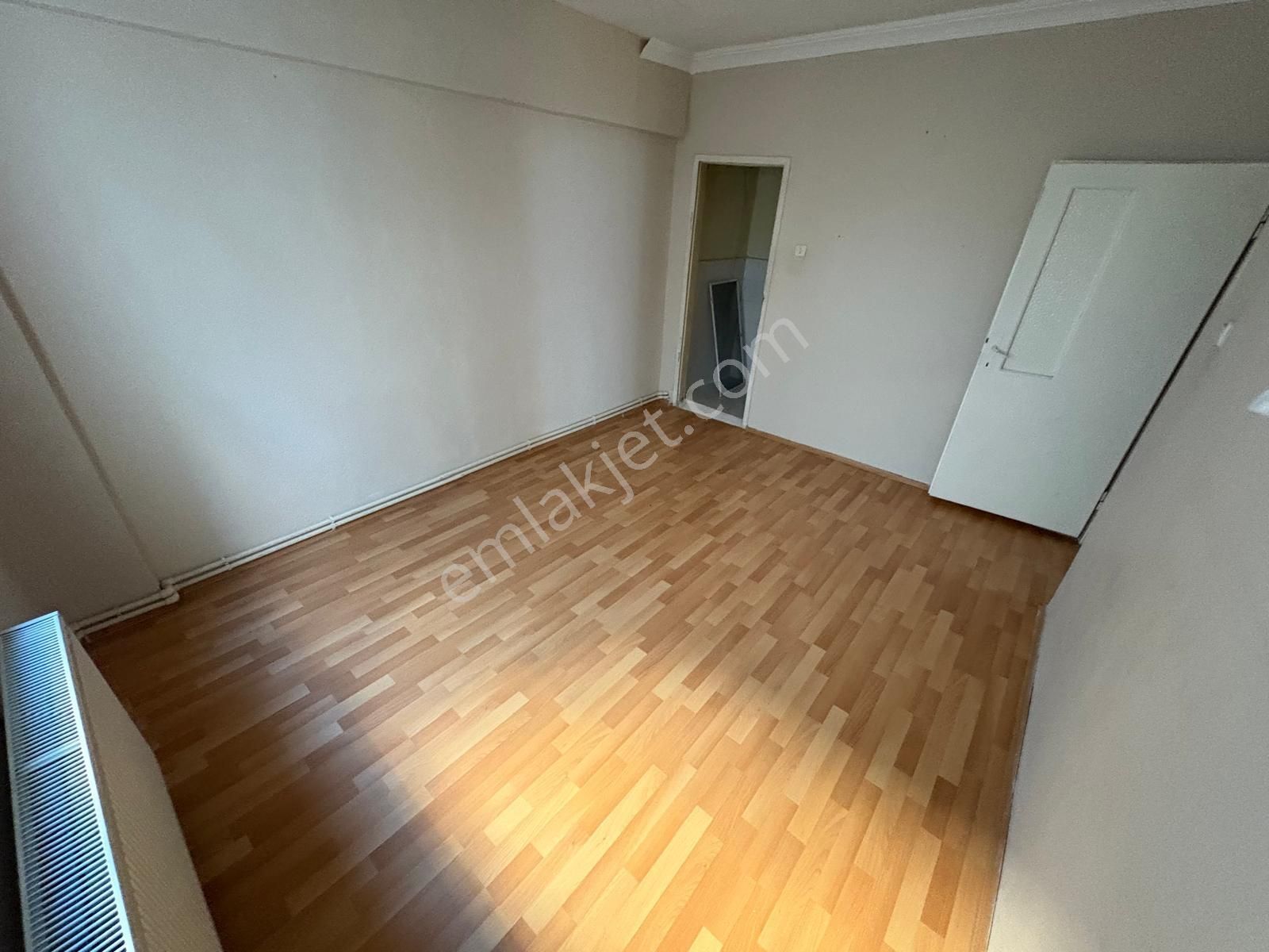 Maraşal Çakmak Mah"de 3+1 Ara Katta Ebeveyn Banyolu Yapılı Daire - Görsel 27