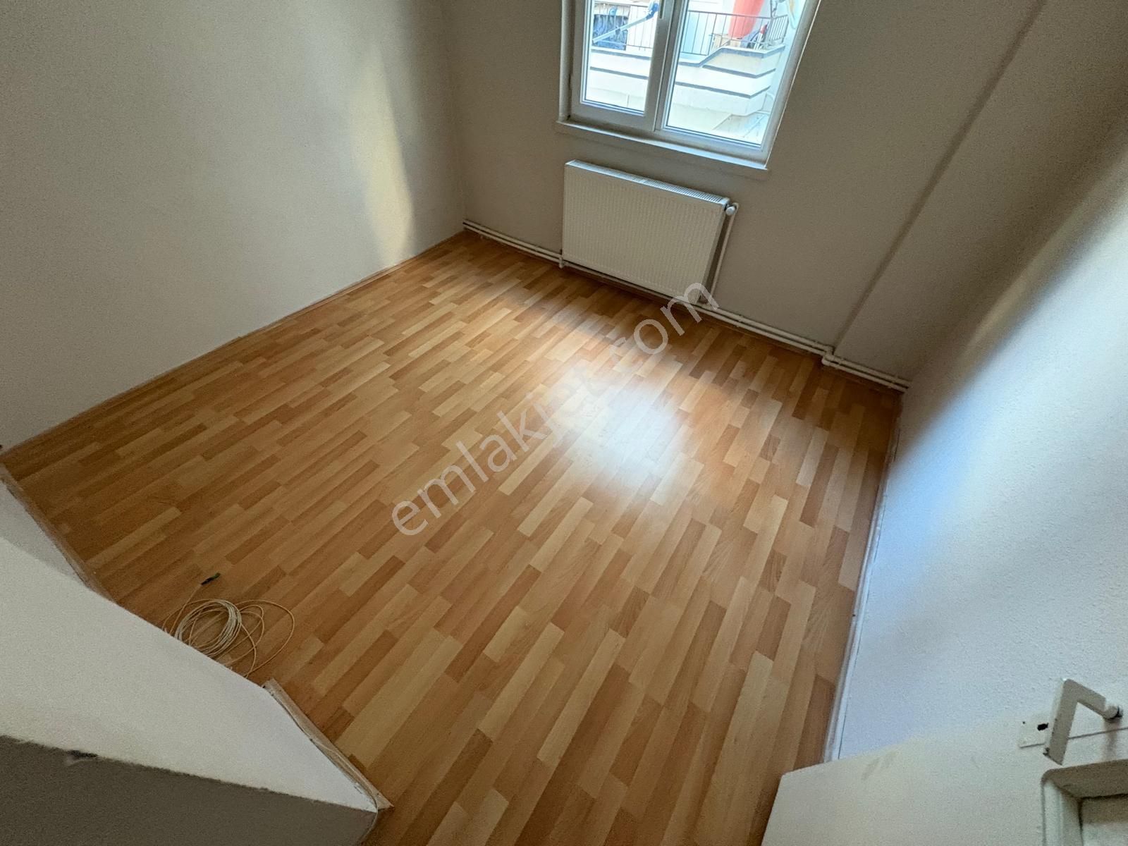 Maraşal Çakmak Mah"de 3+1 Ara Katta Ebeveyn Banyolu Yapılı Daire - Görsel 8