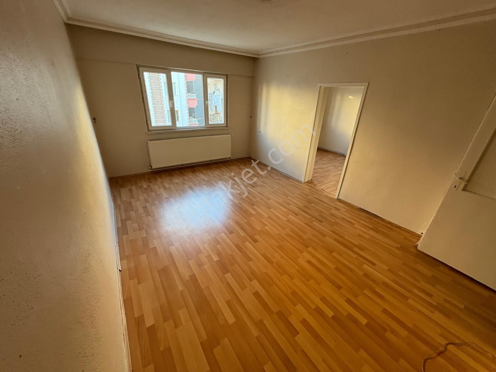 Maraşal Çakmak Mah"de 3+1 Ara Katta Ebeveyn Banyolu Yapılı Daire - Görsel 21