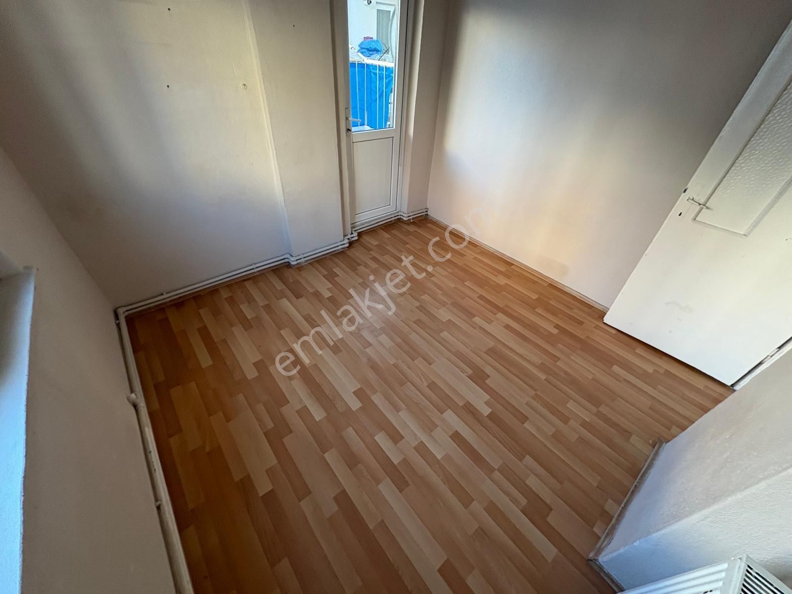 Maraşal Çakmak Mah"de 3+1 Ara Katta Ebeveyn Banyolu Yapılı Daire - Görsel 24