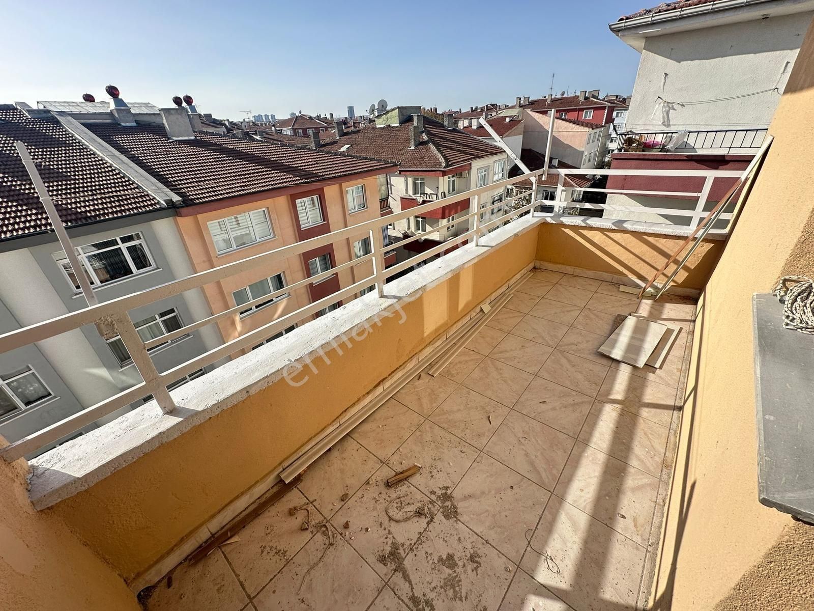 Plevne Mah"de 3+1 110m2 Katta Cadde Cepheli Full Yapılı Daire !! - Görsel 8