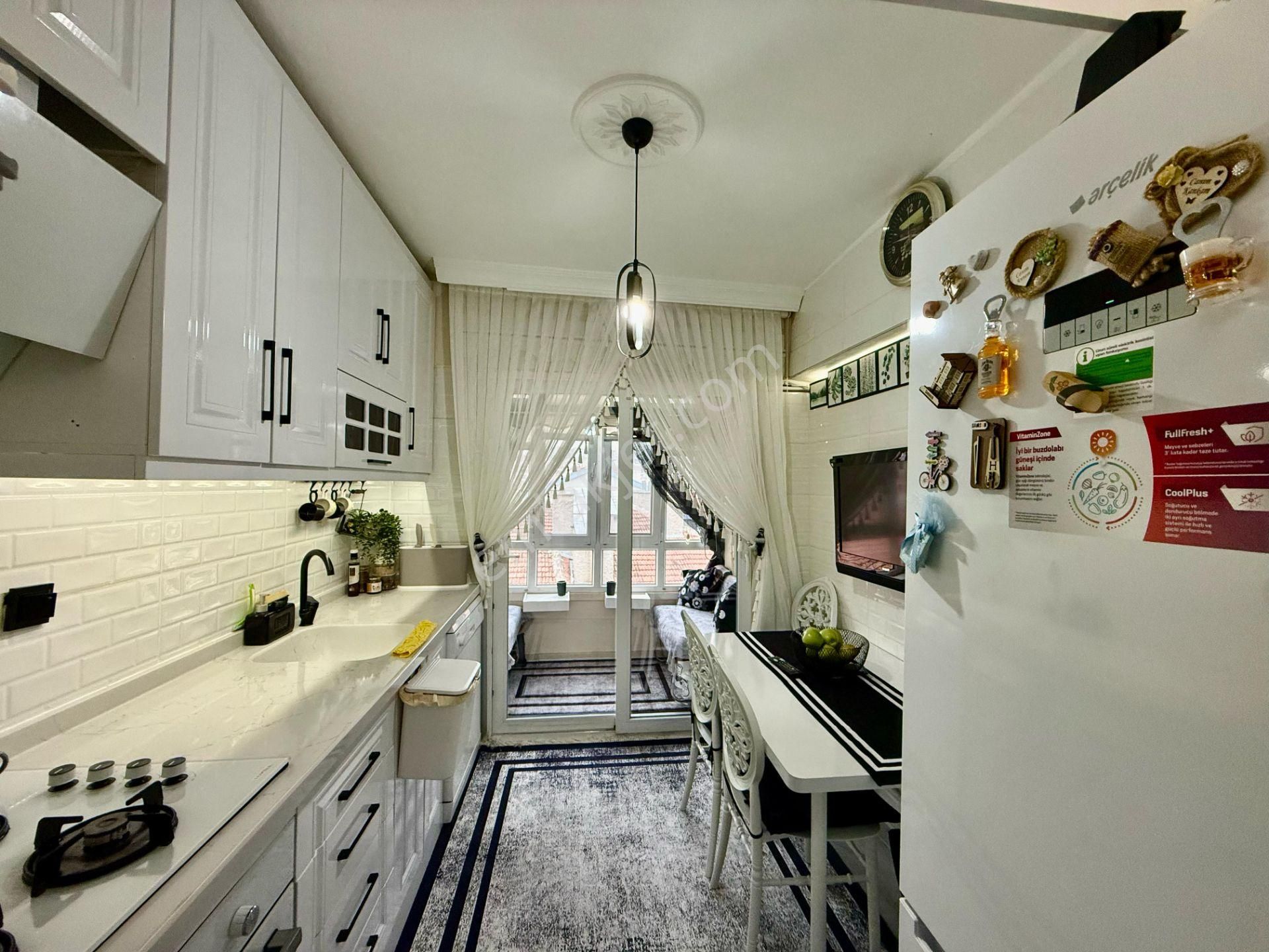 Kalecik Emlak'tan Merkezde 3+1 Güney Cephe Lüx Yapılı Daire