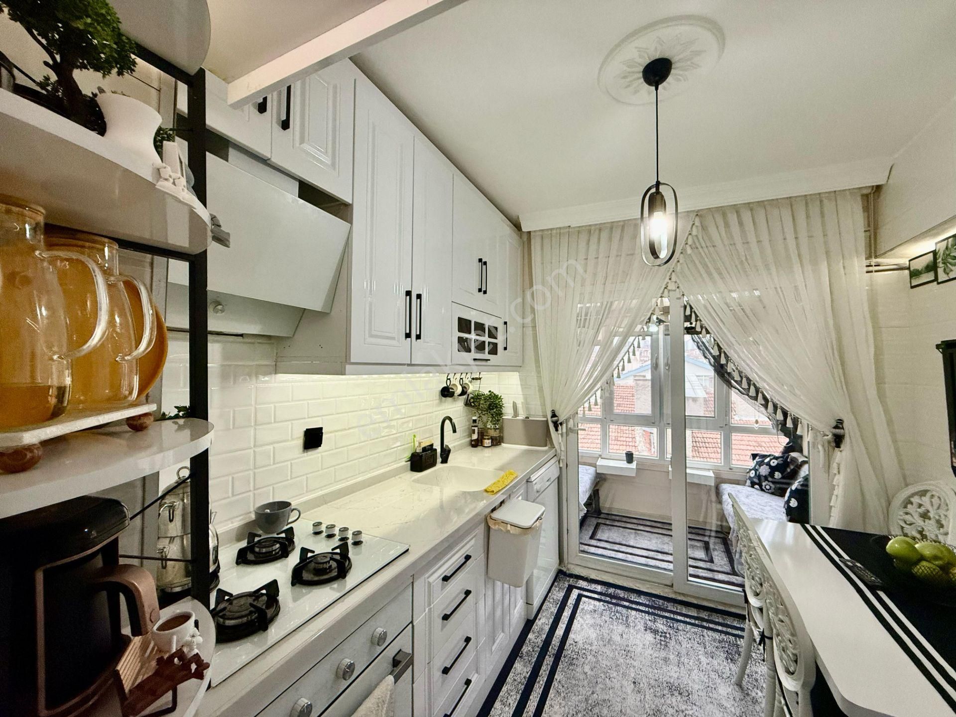 Kalecik Emlak'tan Merkezde 3+1 Güney Cephe Lüx Yapılı Daire - Görsel 3