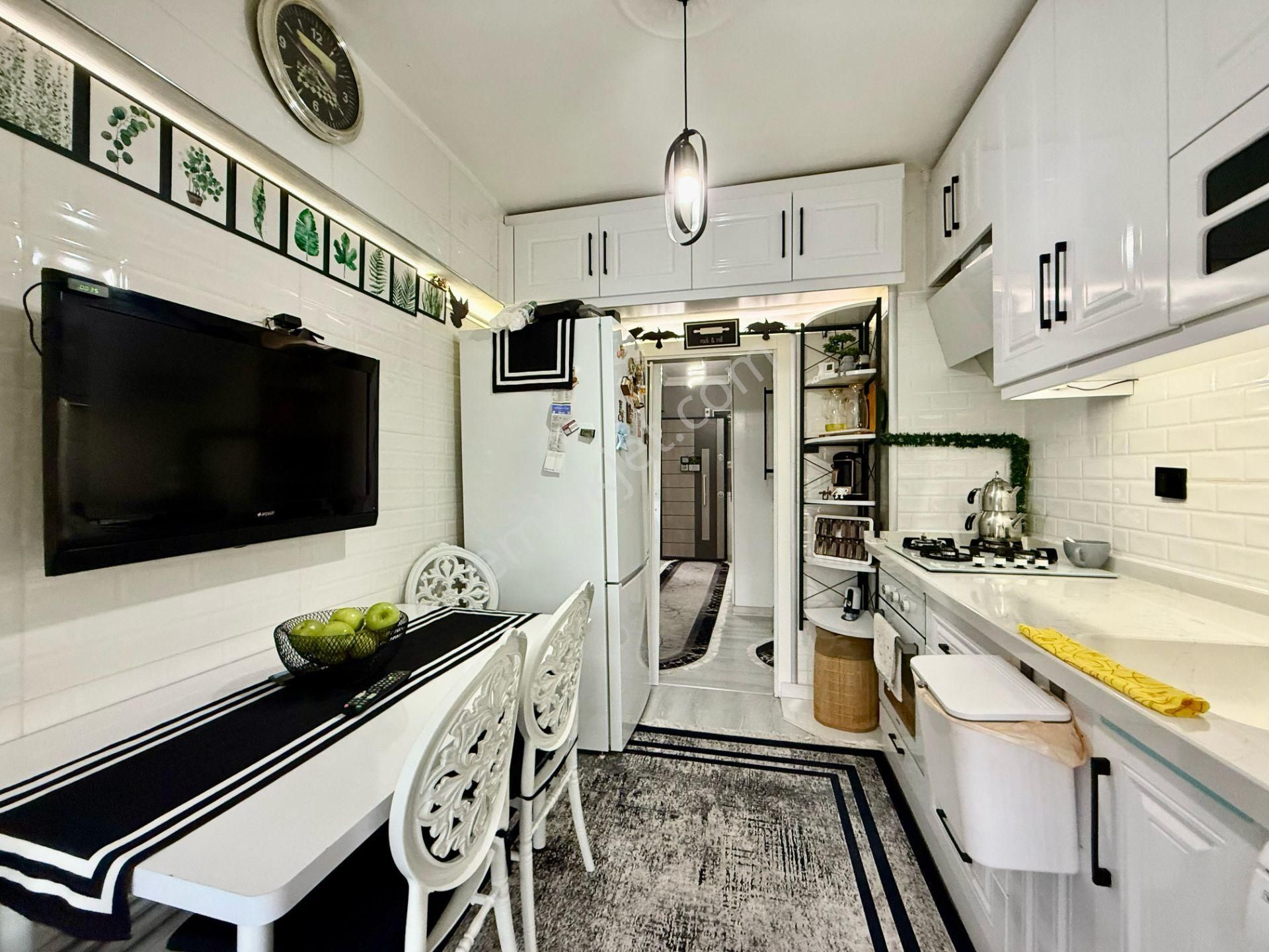 Kalecik Emlak'tan Merkezde 3+1 Güney Cephe Lüx Yapılı Daire - Görsel 4