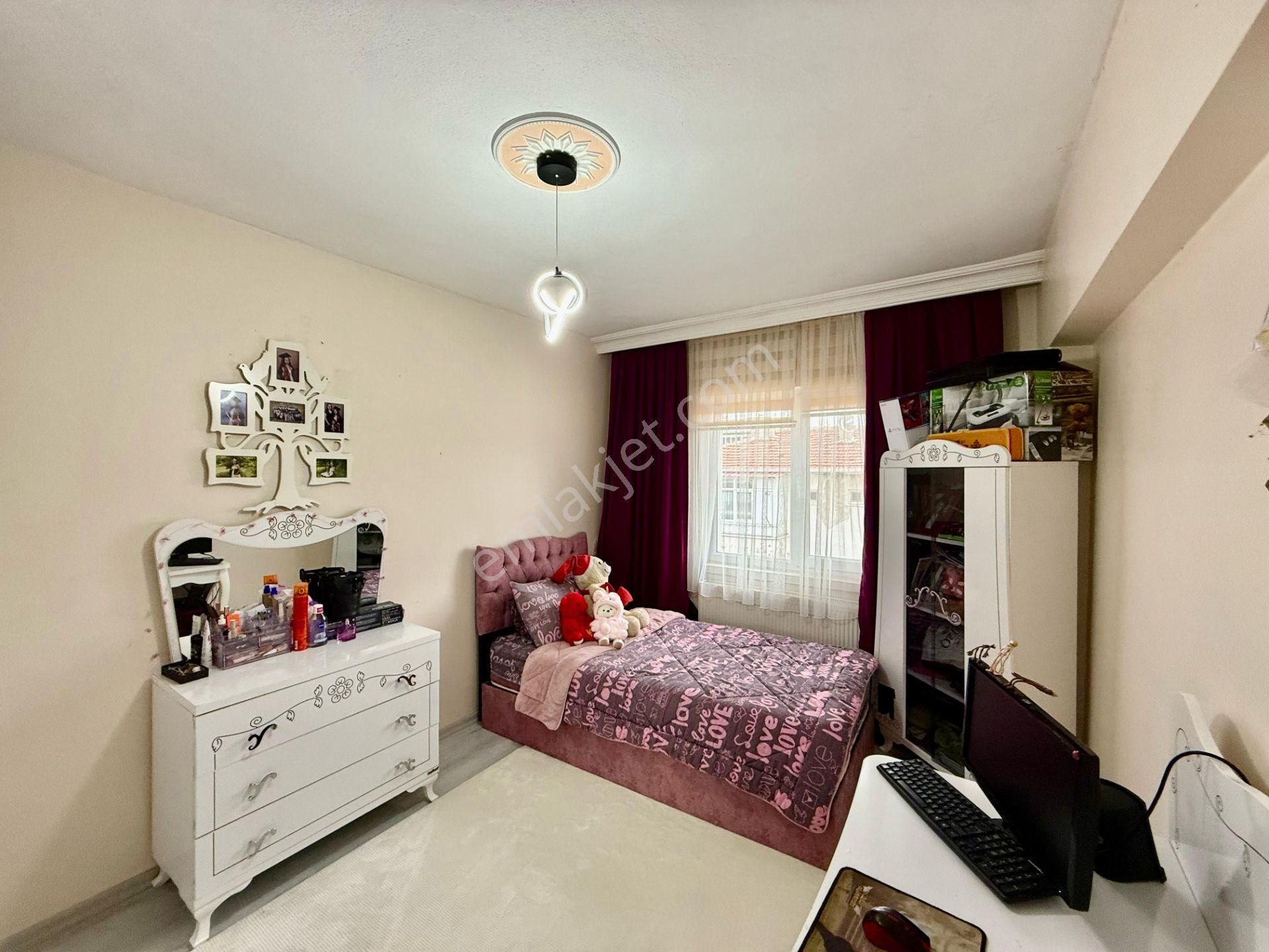 Kalecik Emlak'tan Merkezde 3+1 Güney Cephe Lüx Yapılı Daire - Görsel 12