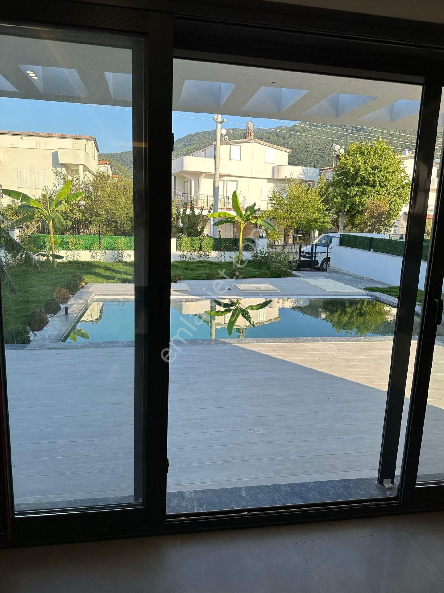 Kuşadası Güzelçamlıda Denize Yakın Müstakil Villa - Görsel 13