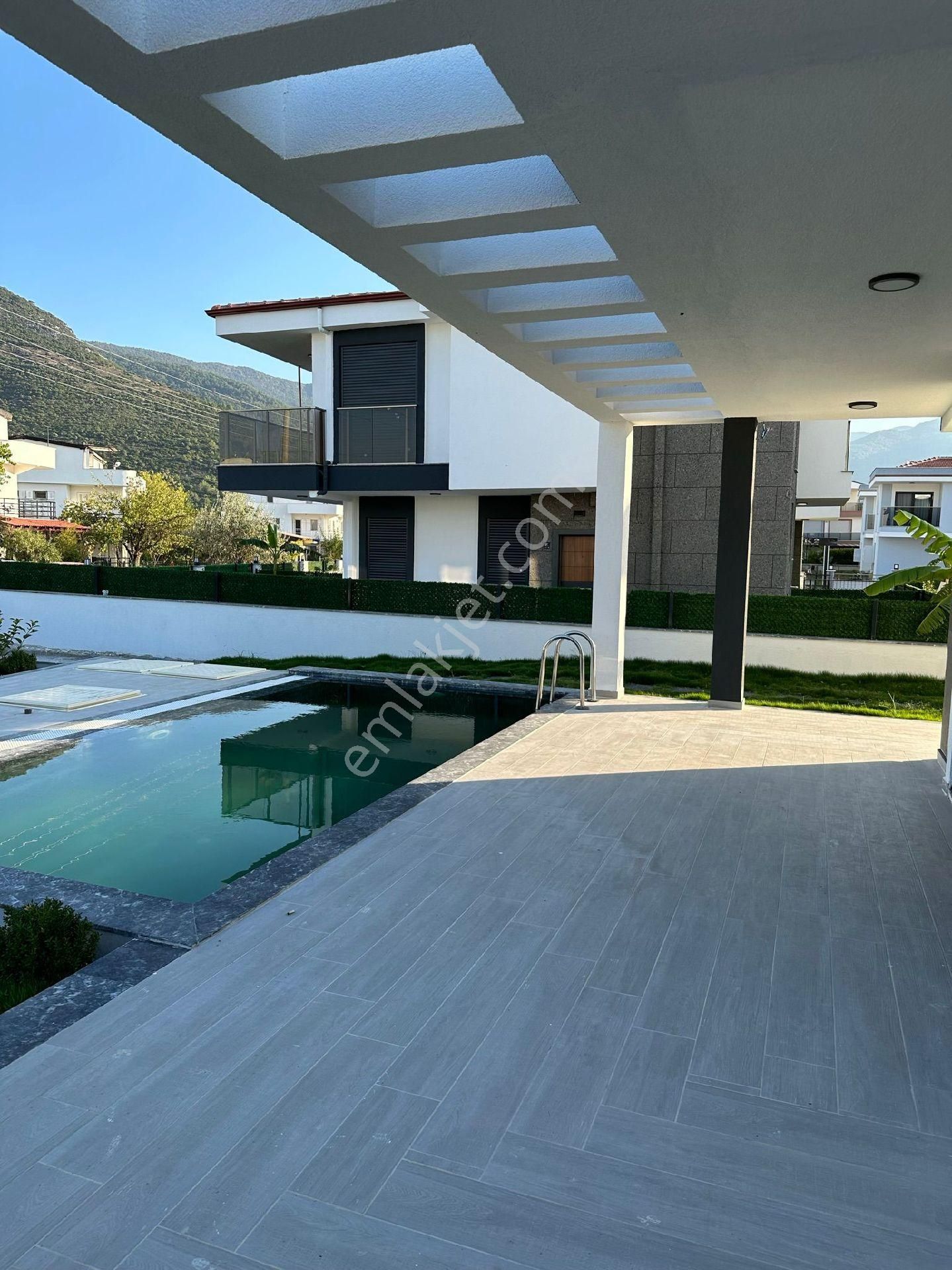 Kuşadası Güzelçamlıda Denize Yakın Müstakil Villa - Görsel 12