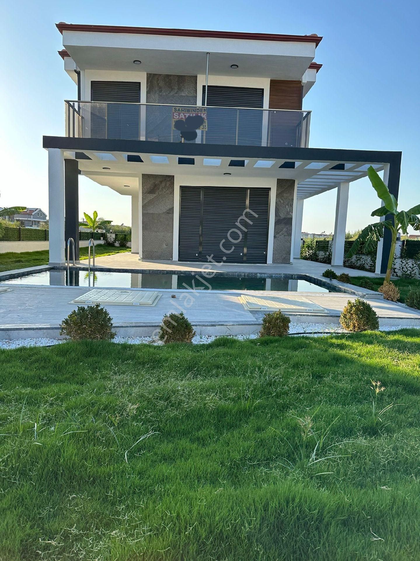 Kuşadası Güzelçamlıda Denize Yakın Müstakil Villa